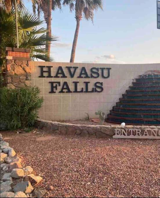 Jacuzzi Pool & Casita Wifi Ac Tvs Rv Boat Parking Lake Havasu City