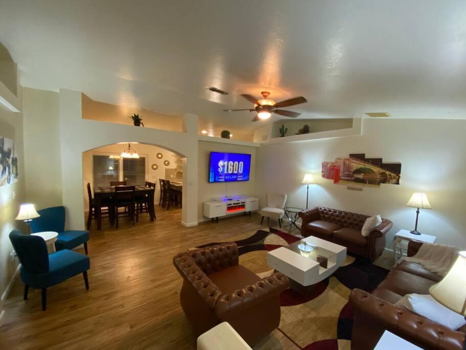 Holiday home Jacuzzi Pool & Casita Wifi Ac Tvs Rv Boat Parking