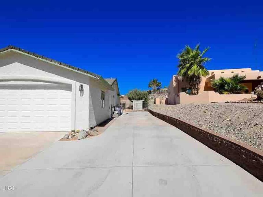 Holiday home Jacuzzi Pool & Casita Wifi Ac Tvs Rv Boat Parking Lake Havasu City