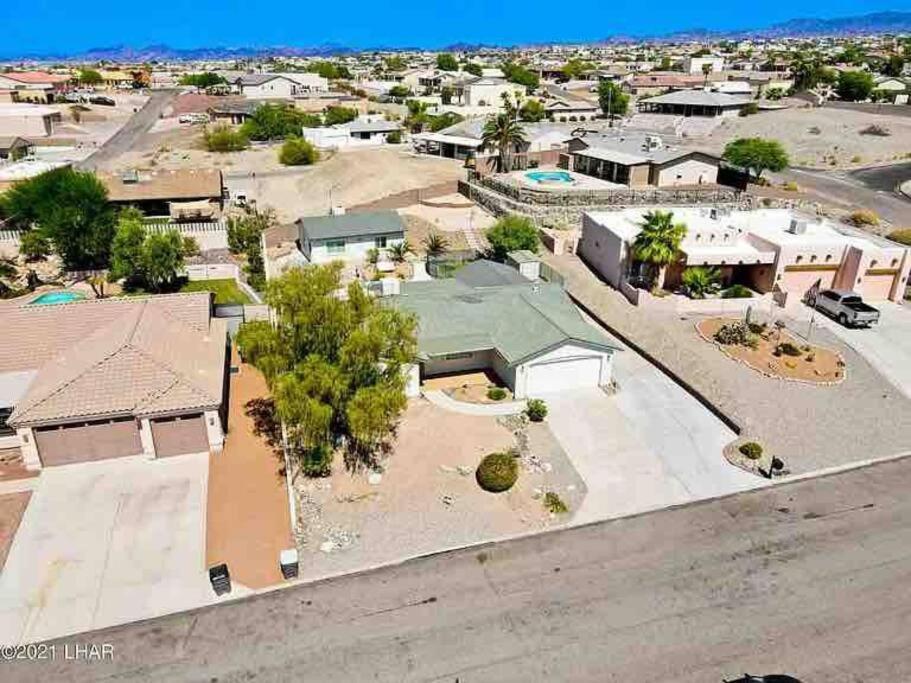 Jacuzzi Pool & Casita Wifi Ac Tvs Rv Boat Parking Lake Havasu City