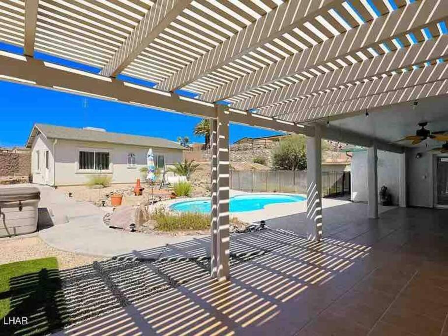 Jacuzzi Pool & Casita Wifi Ac Tvs Rv Boat Parking Lake Havasu City
