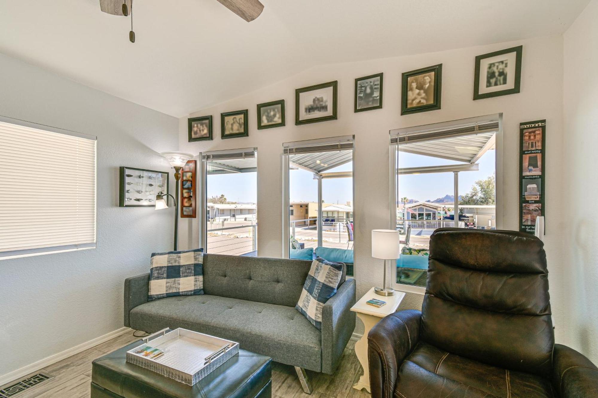 Havasu With Grill Steps To Lake! Holiday home *
