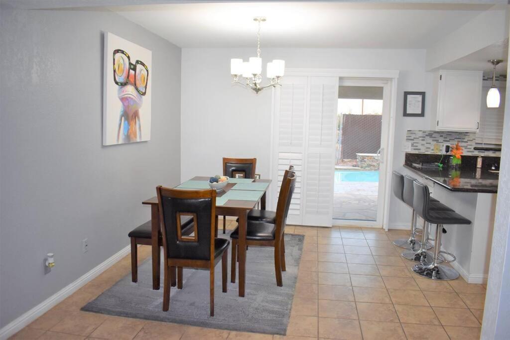 Havasu Private 3 Bedroom Pool With Game Holiday home Lake Havasu City