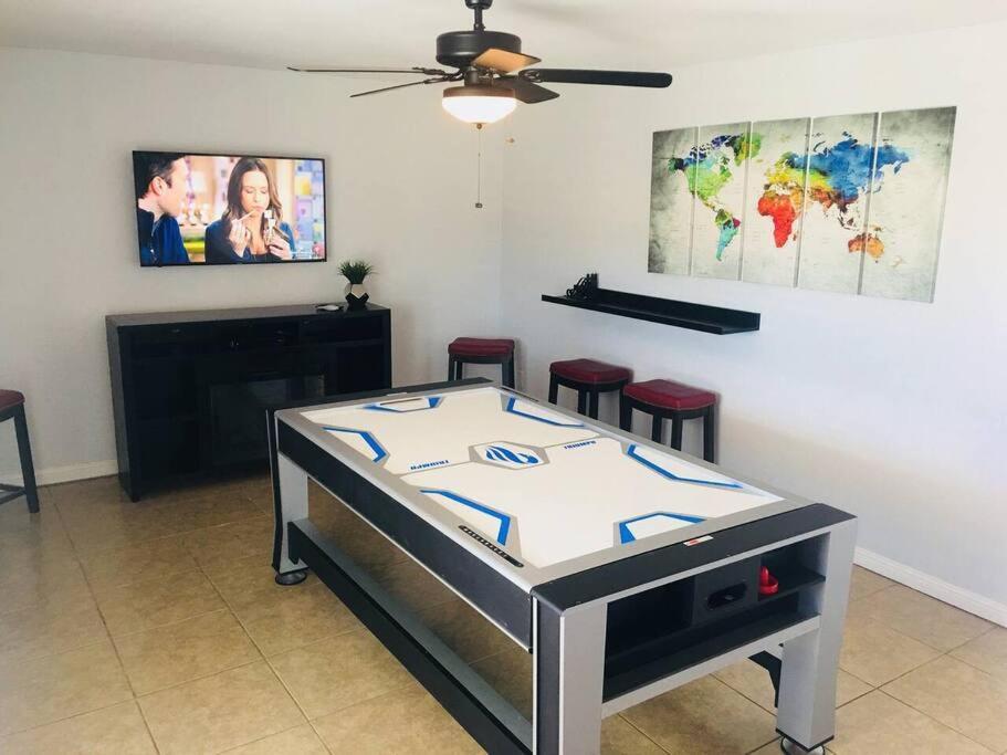 Havasu Private 3 Bedroom Pool With Game *