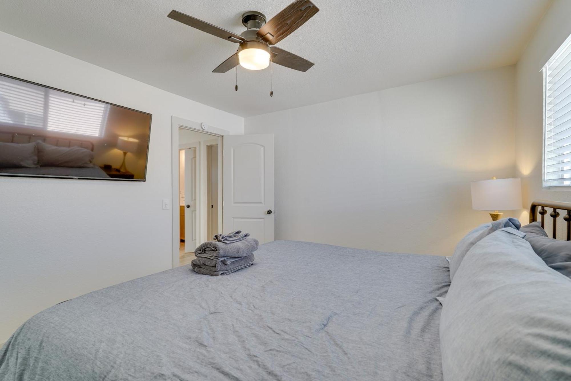 Holiday home Havasu Vacation With Pool And Hot Tub *