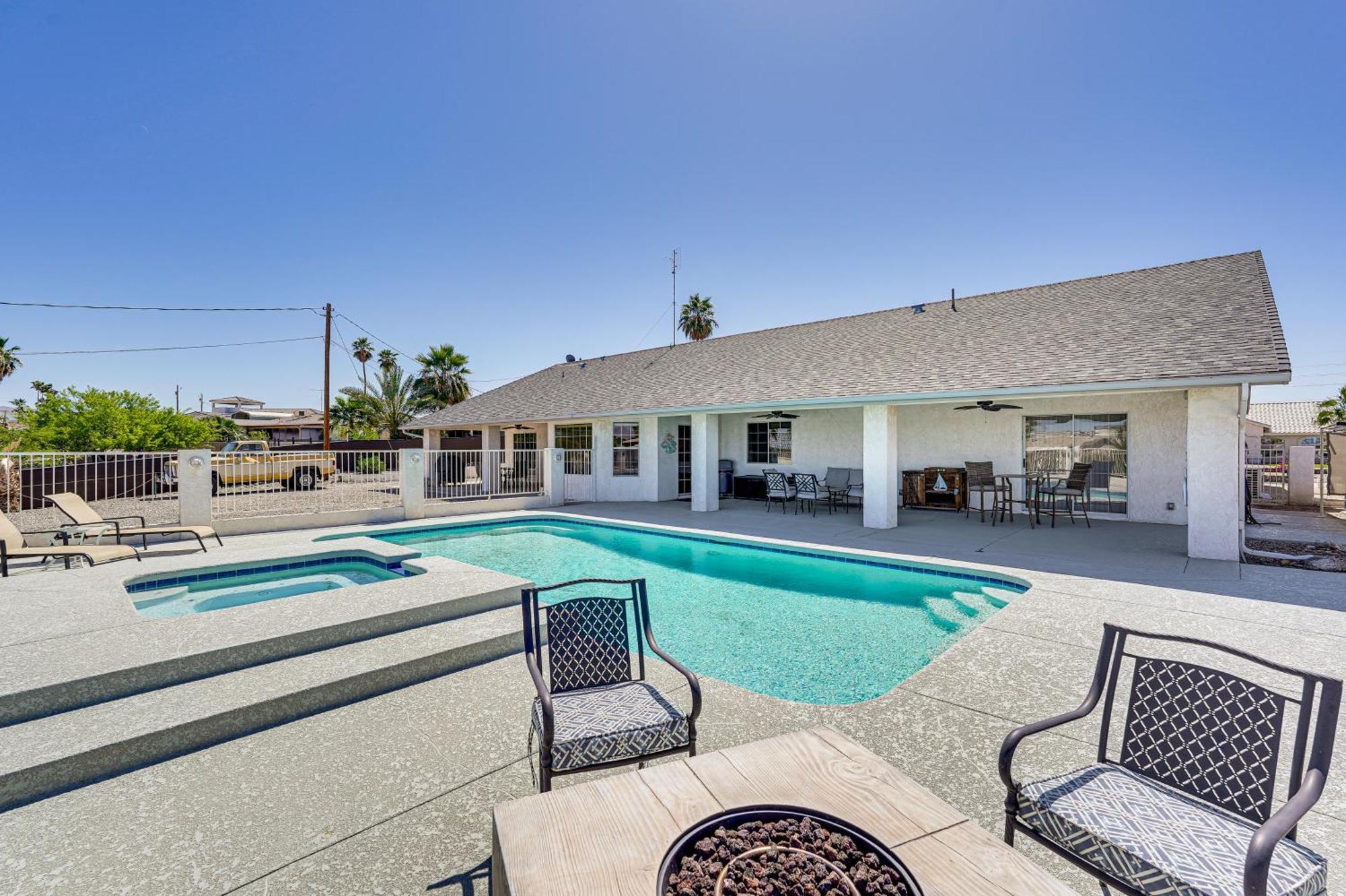 Holiday home Havasu With Patios And Saltwater Pool! *