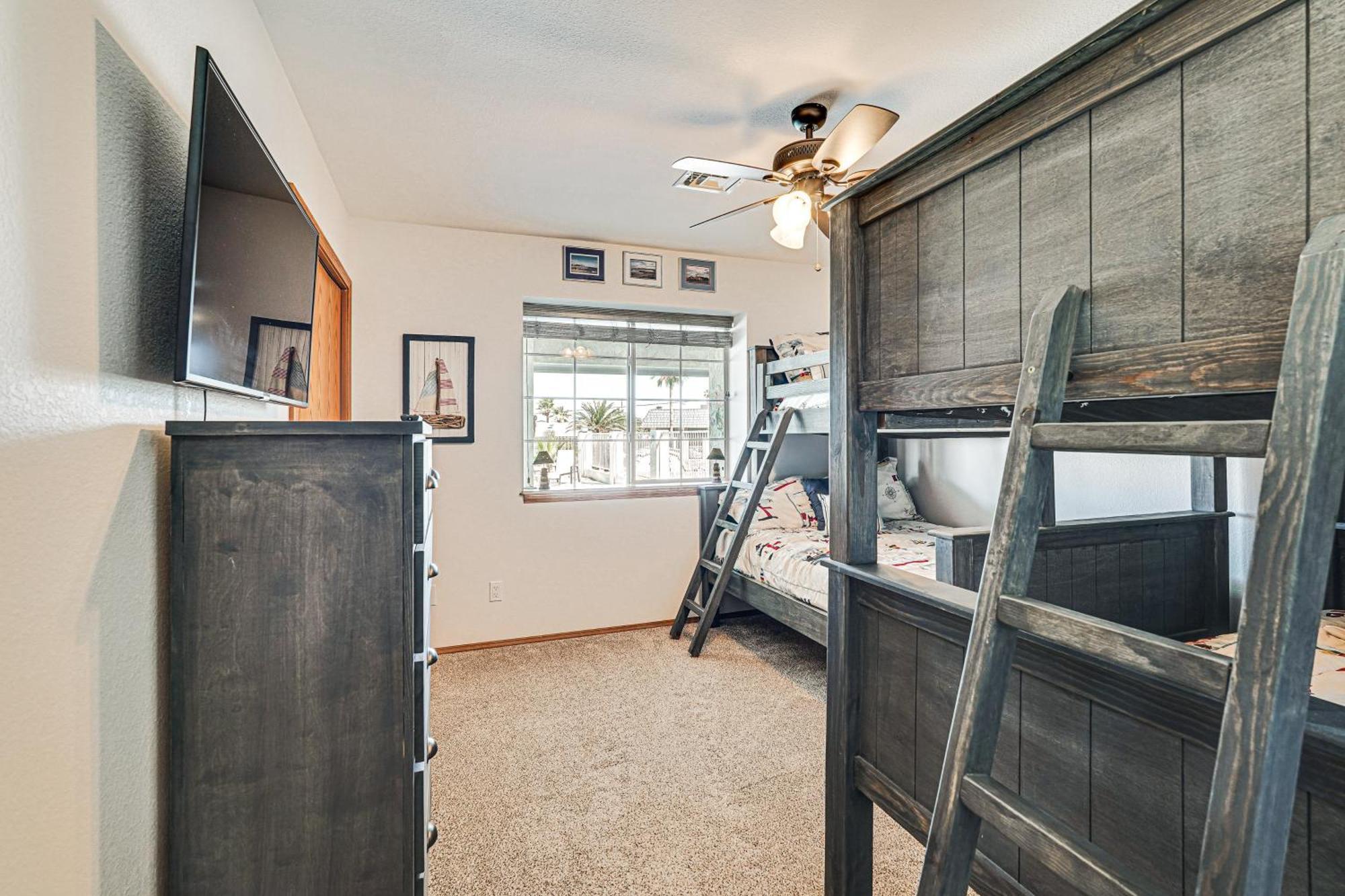 Holiday home Havasu With Patios And Saltwater Pool! *