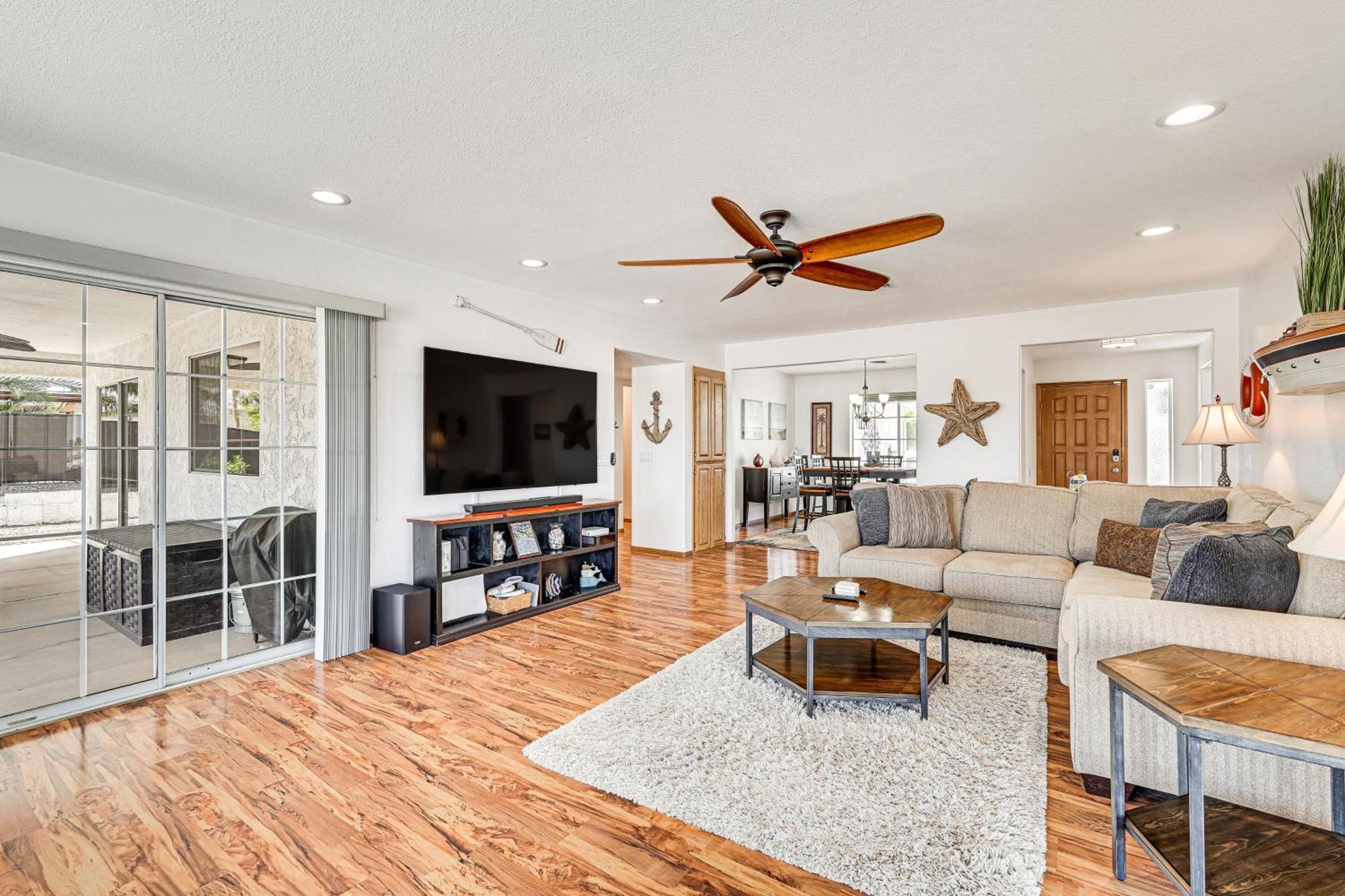 Havasu With Patios And Saltwater Pool! Lake Havasu City