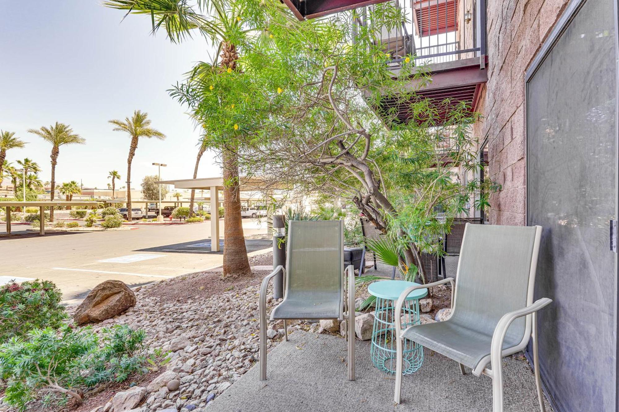 Queens Bay Walk To Golf, Pool, Apartment