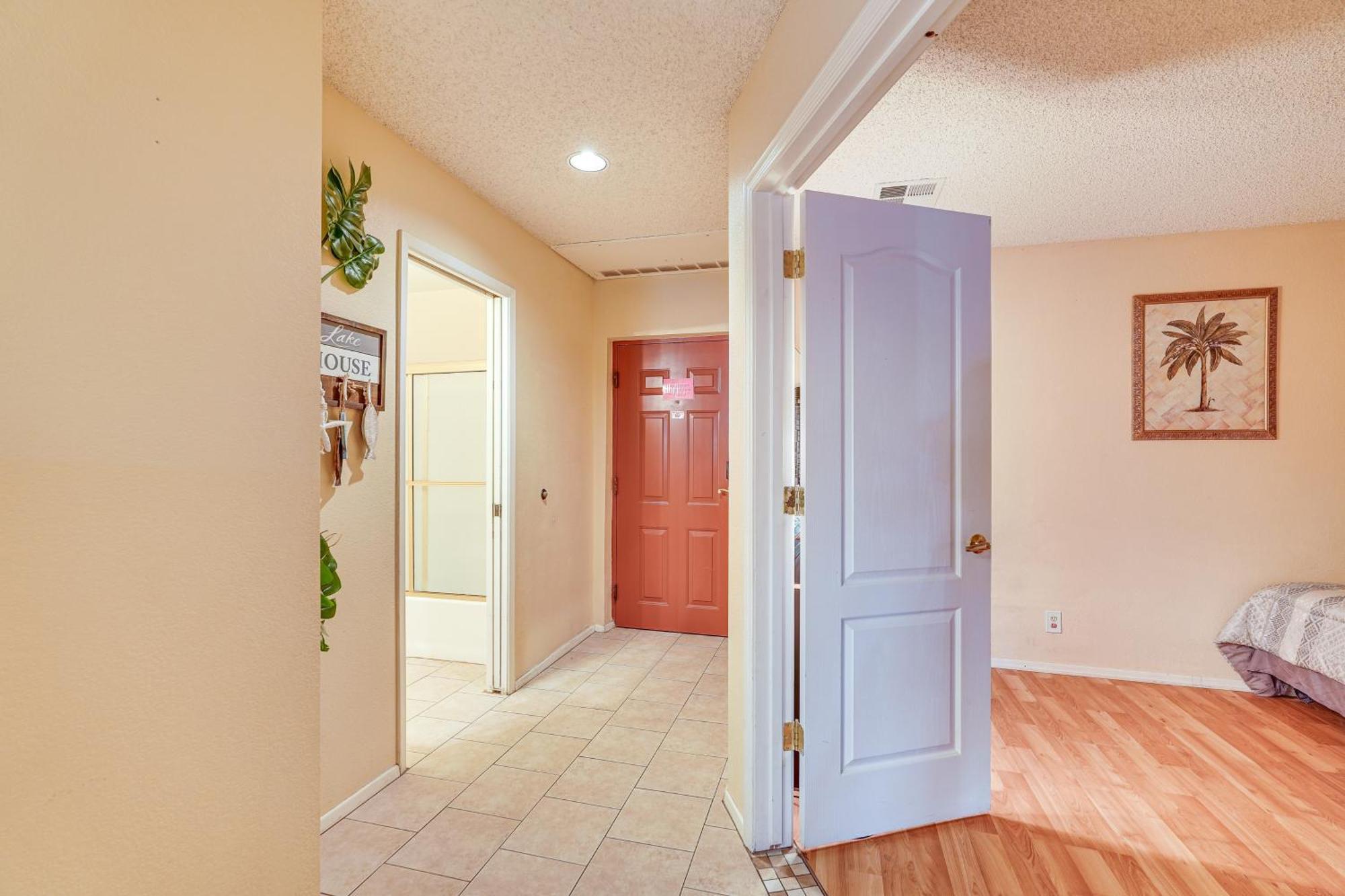 Queens Bay Walk To Golf, Pool,