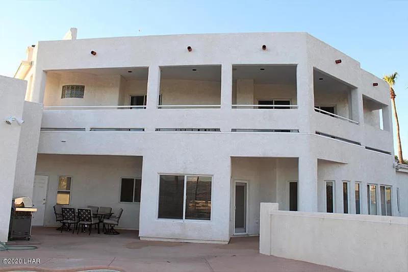 Desert Glam On The Golf Course Holiday home Lake Havasu City
