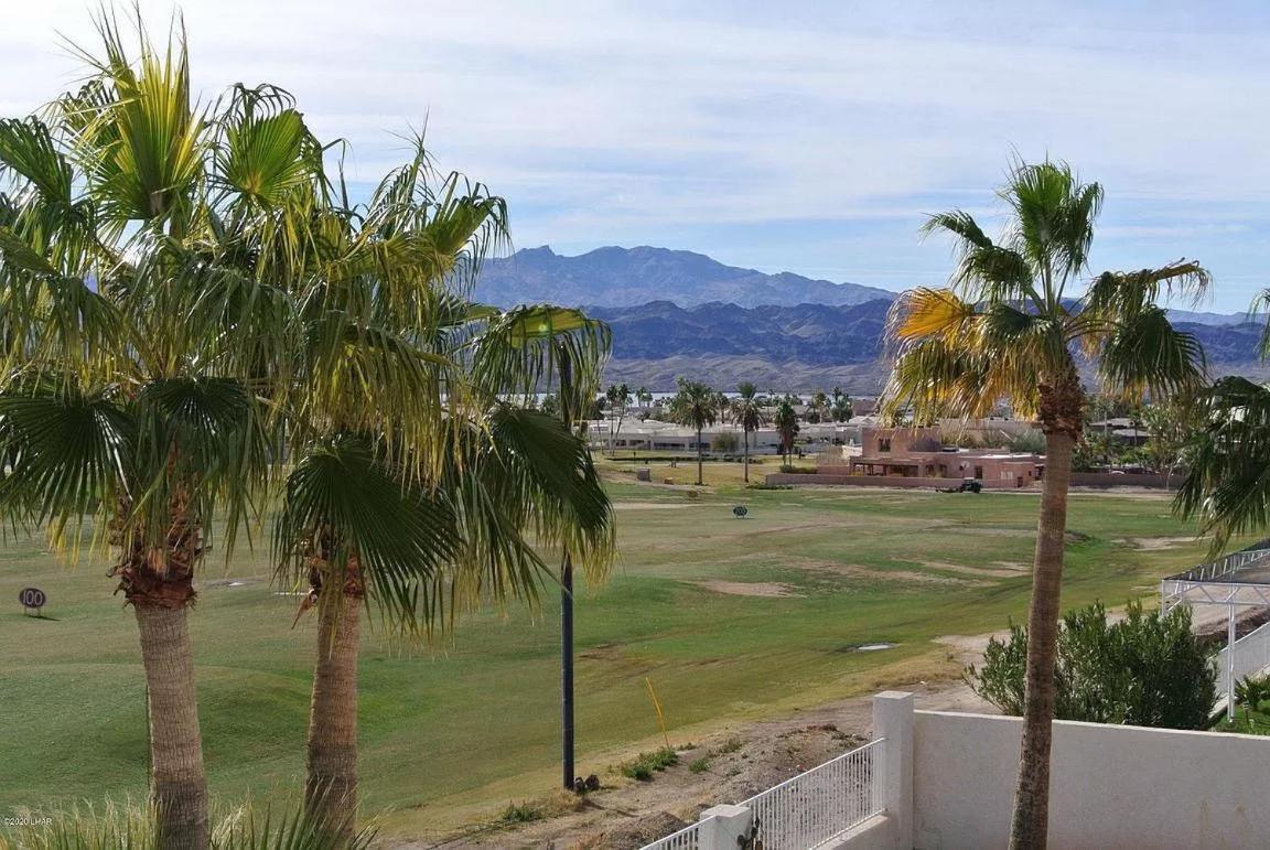 Desert Glam On The Golf Course Holiday home Lake Havasu City