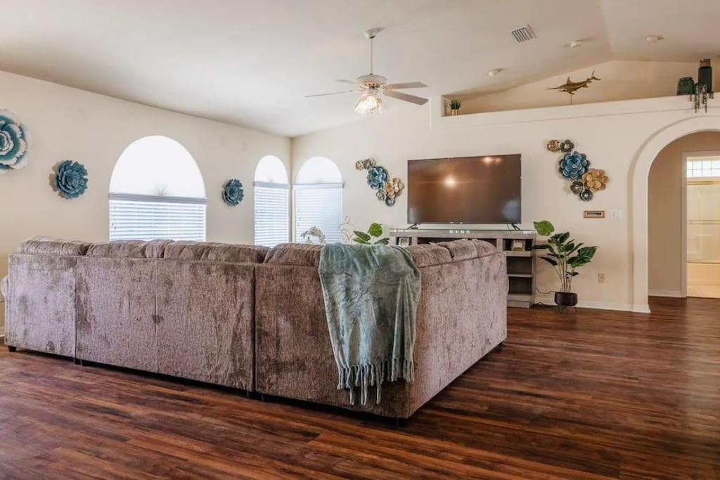 Holiday home Daytona Beautiful, Spacious, 5 Bedrooms, 4 Bathrooms Big House Lake Havasu City