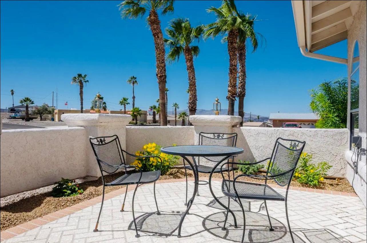 Daytona Beautiful, Spacious, 5 Bedrooms, 4 Bathrooms Big House Holiday home