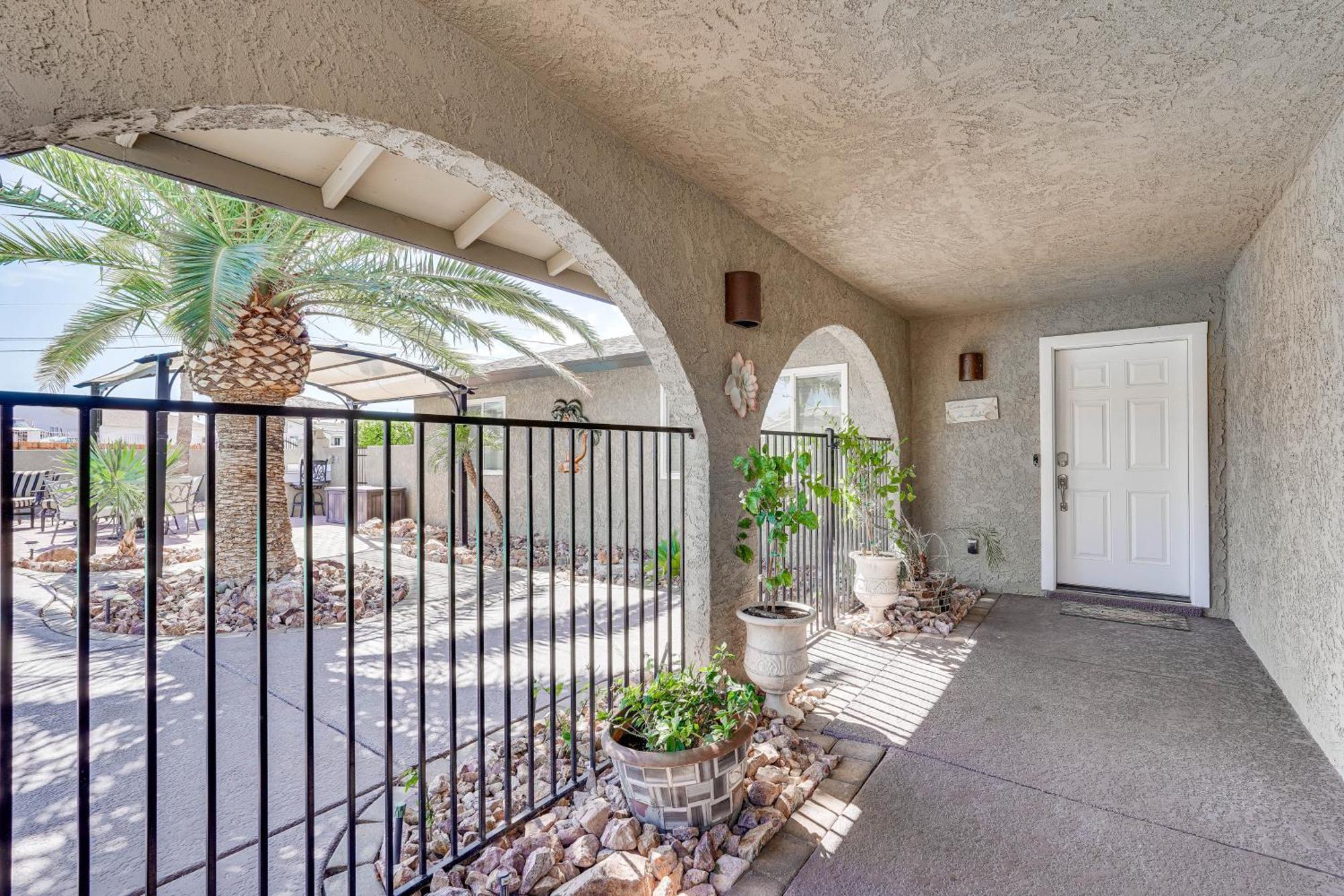 Havasu Getaway With Pool About 5 Mi To Beach! *