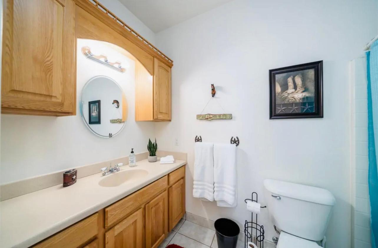 Holiday home Cozy And Spacious Entire 5-bedroom, 4-fullbath Sleeps 14 Lake Havasu City
