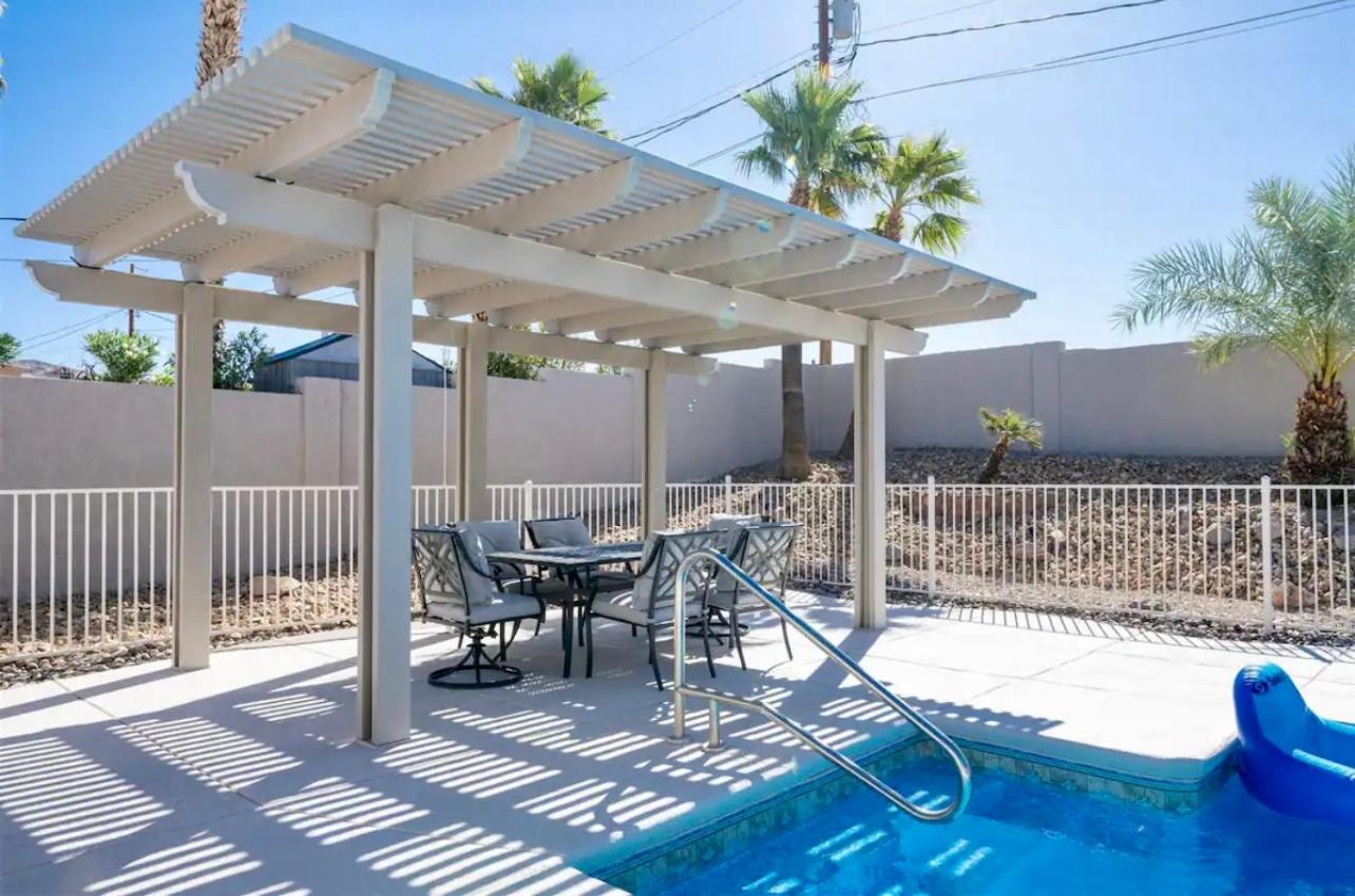 Cozy And Spacious Entire 5-bedroom, 4-fullbath Sleeps 14 Holiday home
