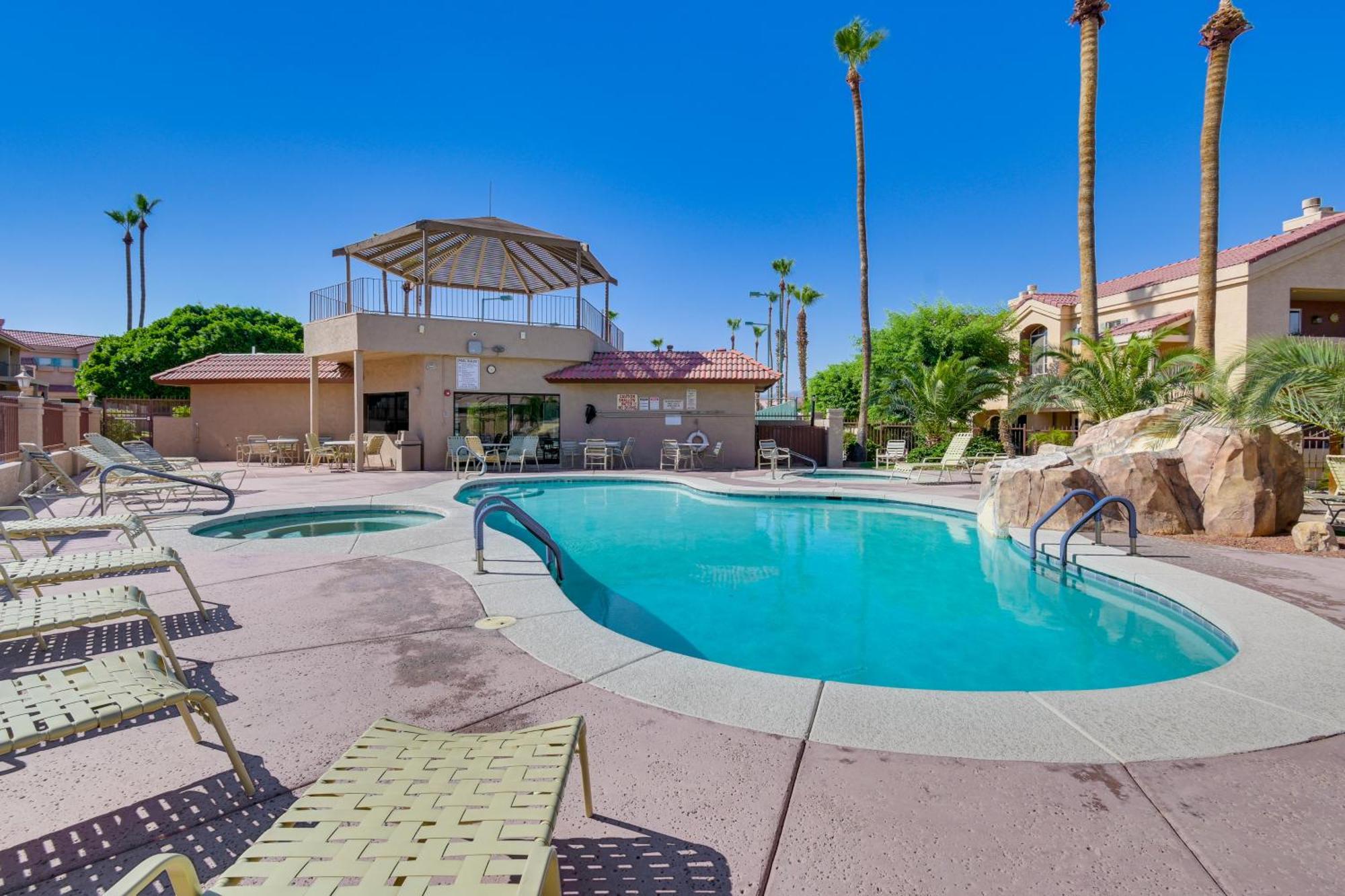 Havasu Gem With Patio And Pool Access! *