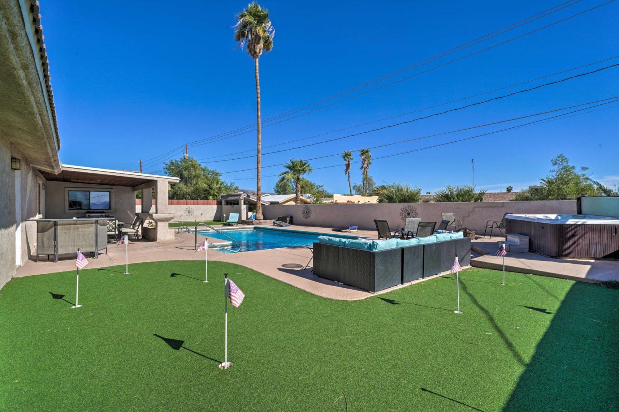Havasu Gem With Putting And Pool Table Holiday home Lake Havasu City