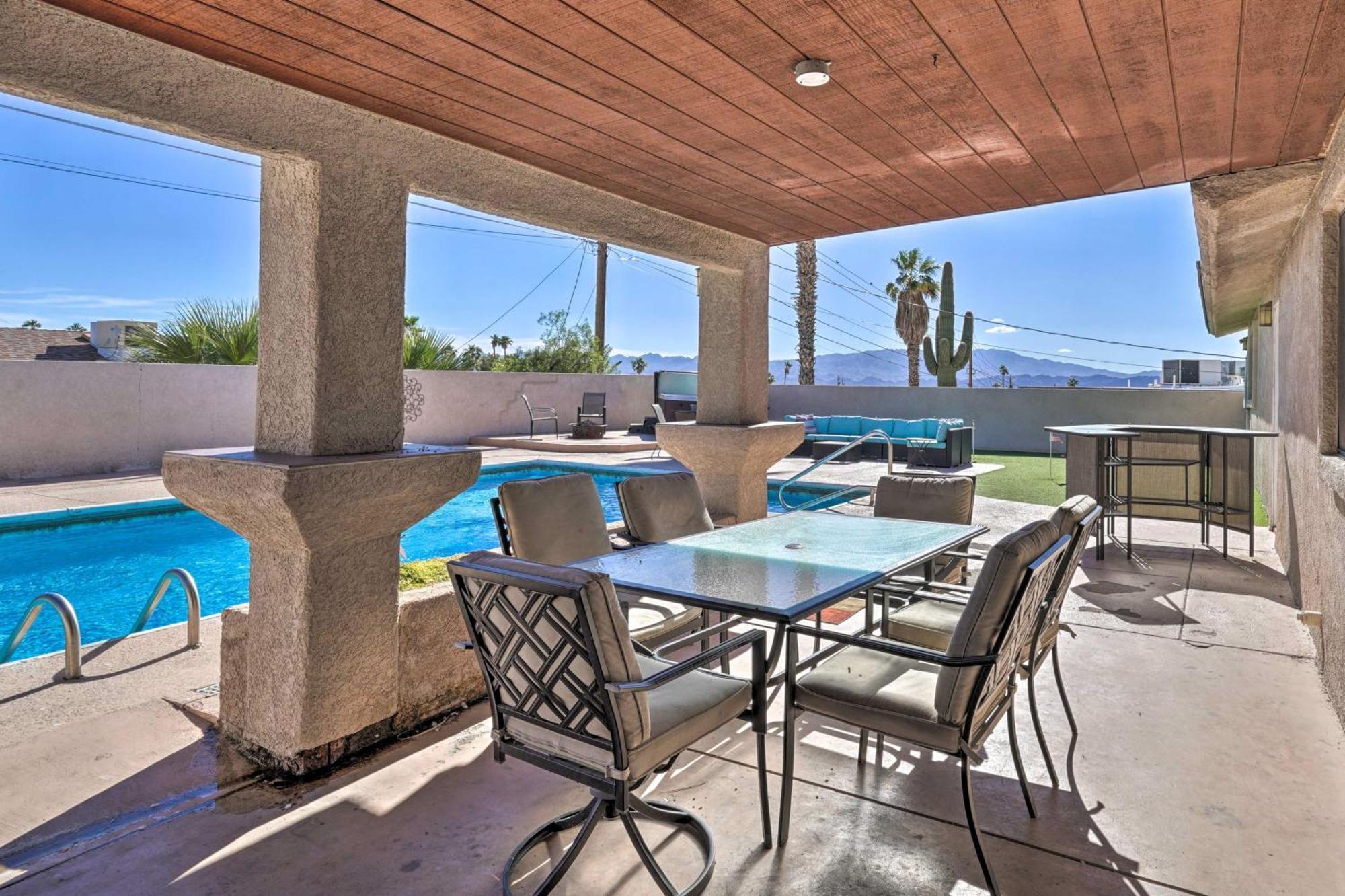 Holiday home Havasu Gem With Putting And Pool Table *