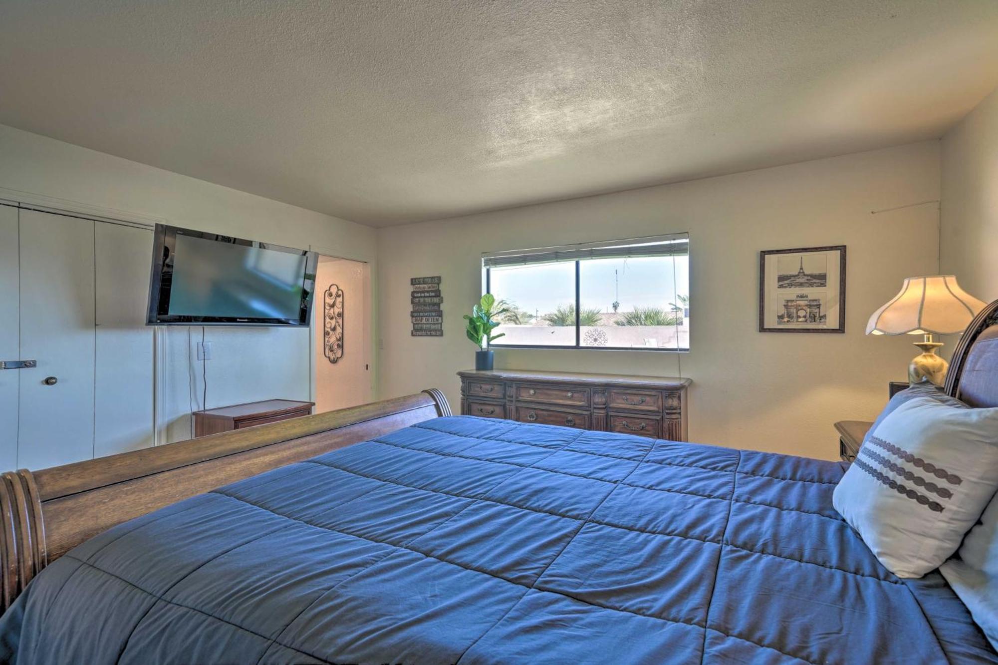 Havasu Gem With Putting And Pool Table Holiday home Lake Havasu City