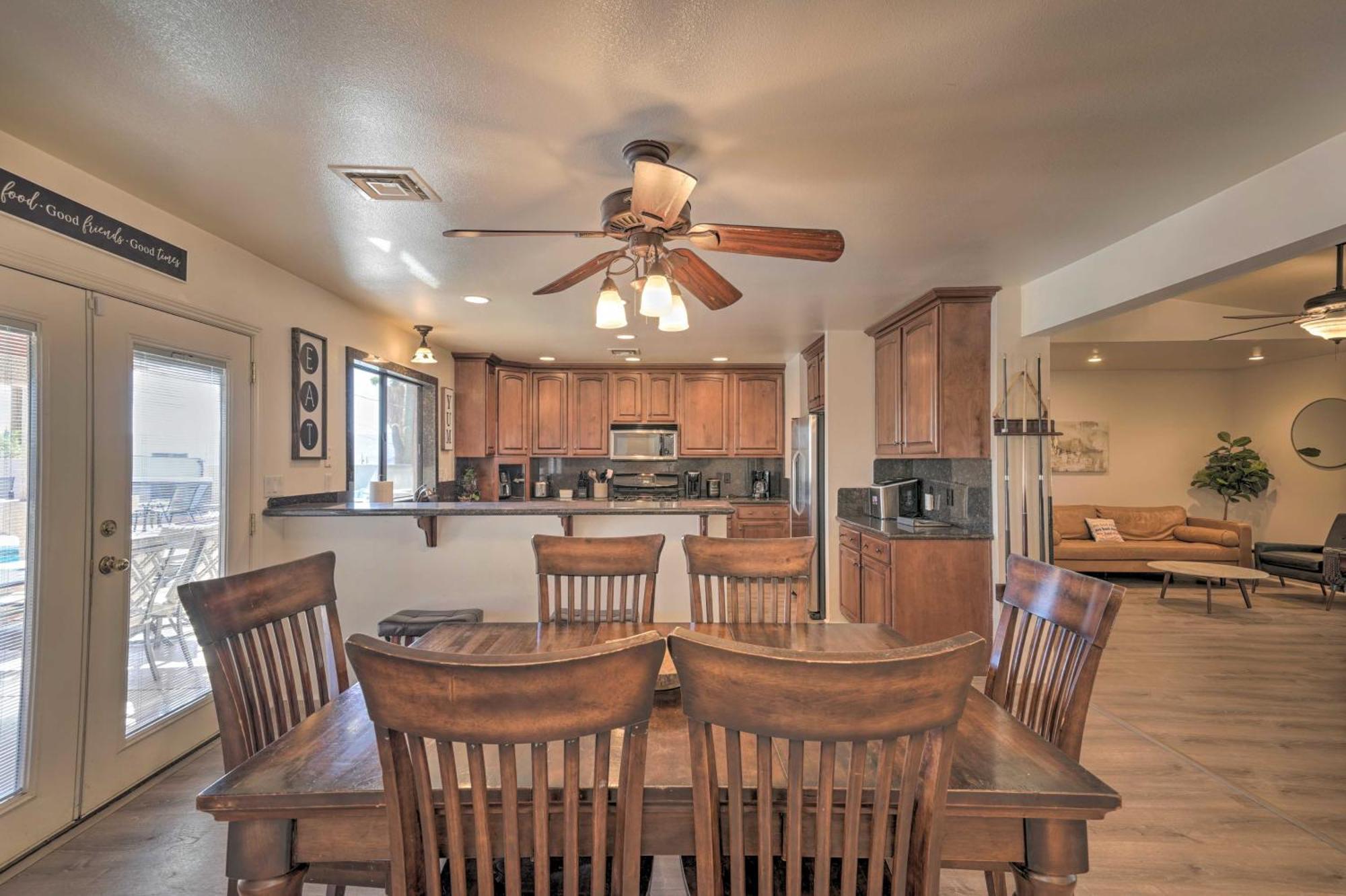 Havasu Gem With Putting And Pool Table Holiday home