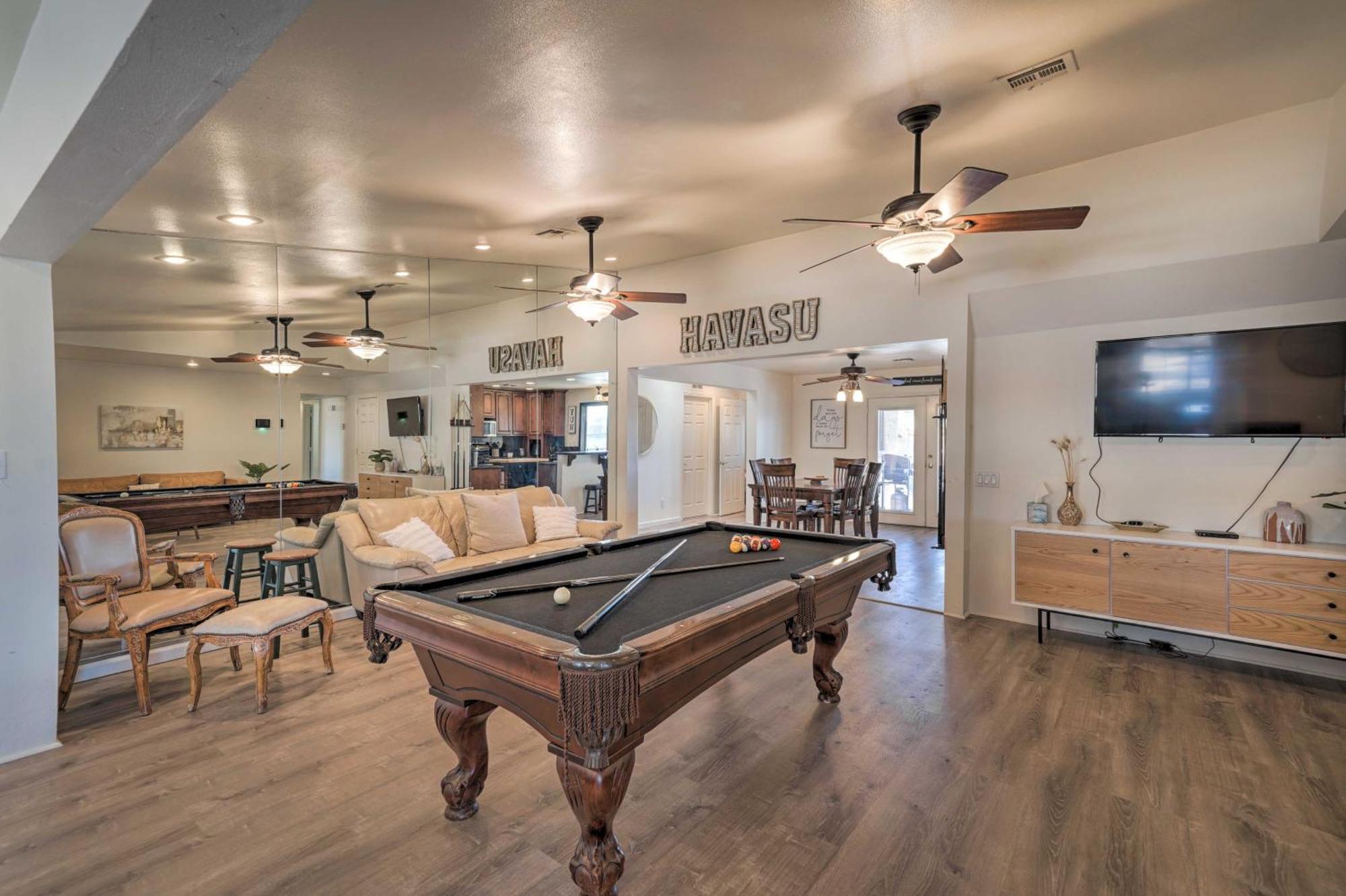 Holiday home Havasu Gem With Putting And Pool Table *