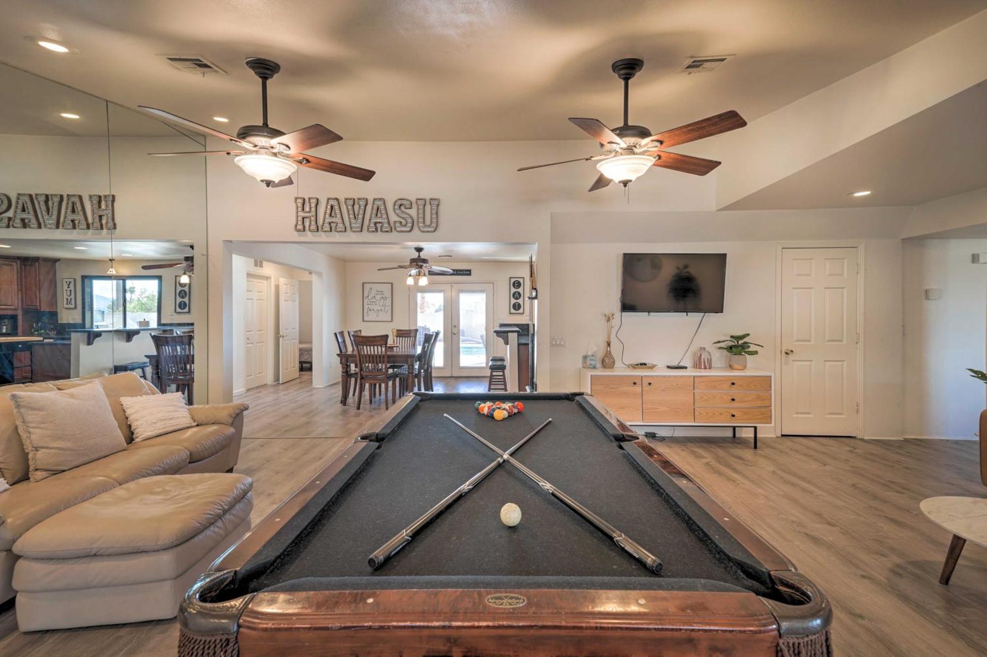 Holiday home Havasu Gem With Putting And Pool Table *