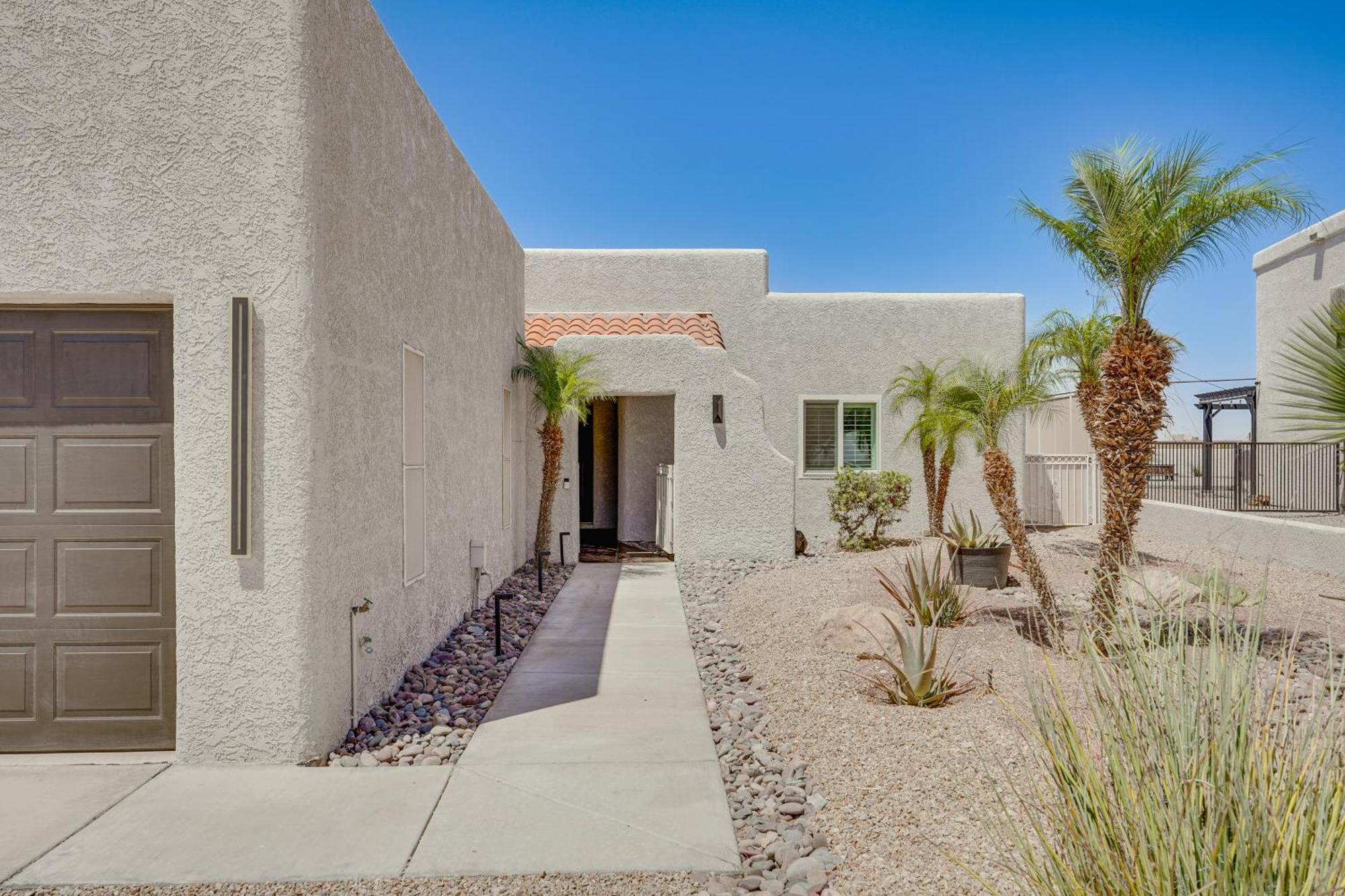 Havasu Retreat With Pool, And Views! Holiday home