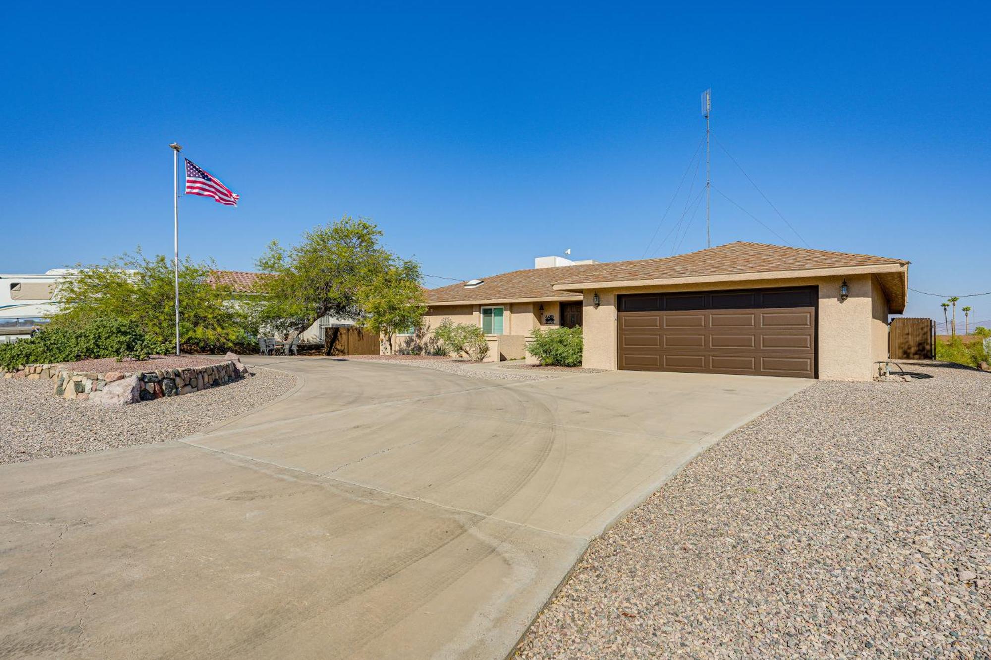 Havasu With Covered Patio, Grill And Views! Lake Havasu City