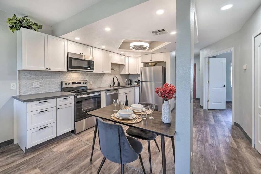 Resort-style Havasu With Pool! Apartment