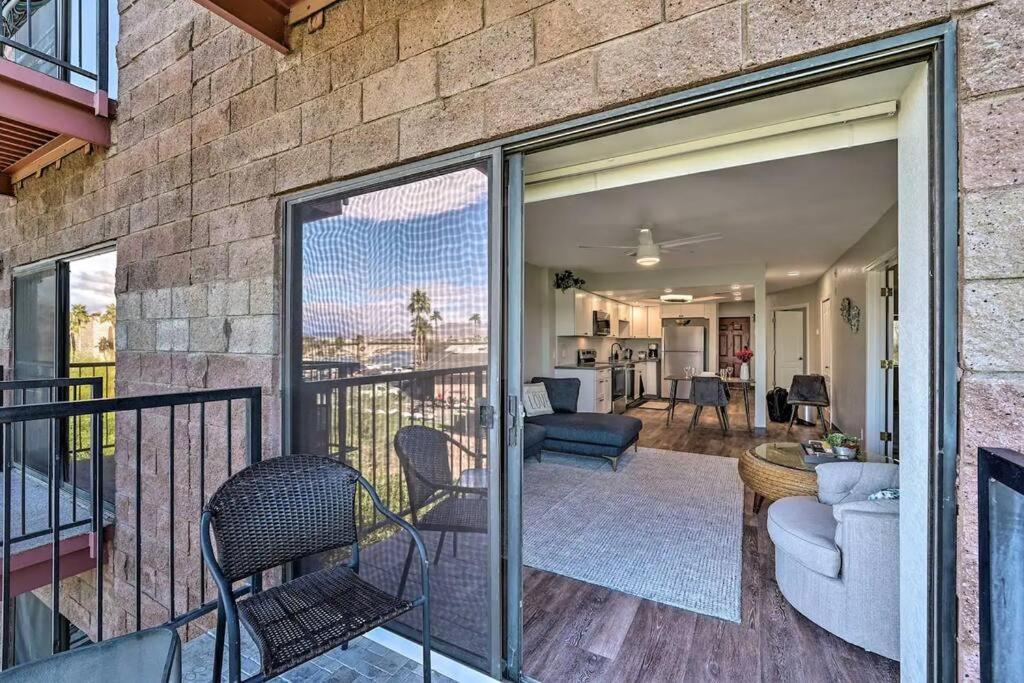 Apartment Resort-style Havasu With Pool!