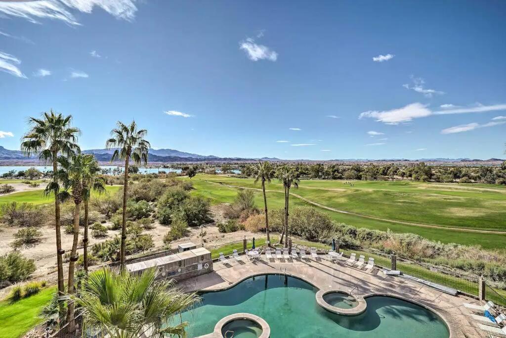 Apartment Resort-style Havasu With Pool!