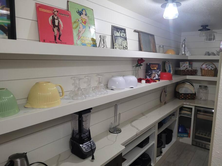 Holiday home Golf Course Retreat - Olympic Style Pool, Many Games, Luxury Spa, 6 Bathrooms!