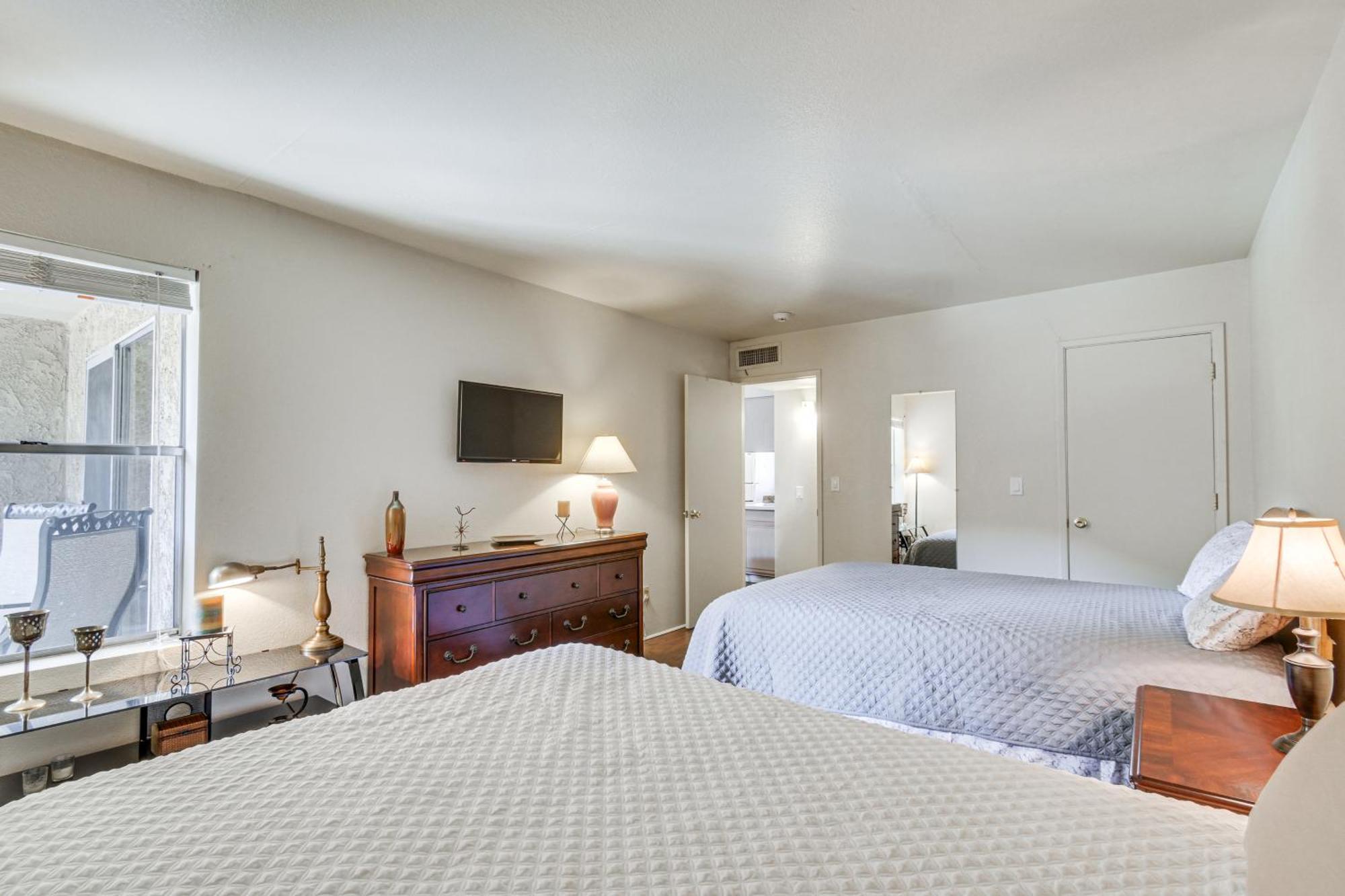 Apartment In Havasu With Balcony!