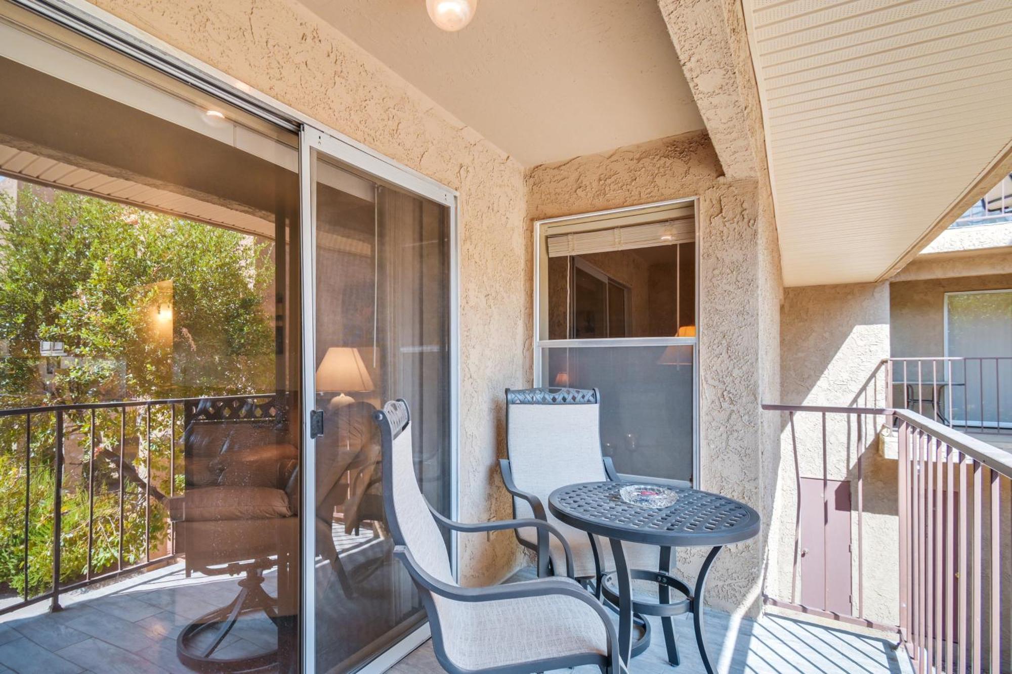 Apartment In Havasu With Balcony!