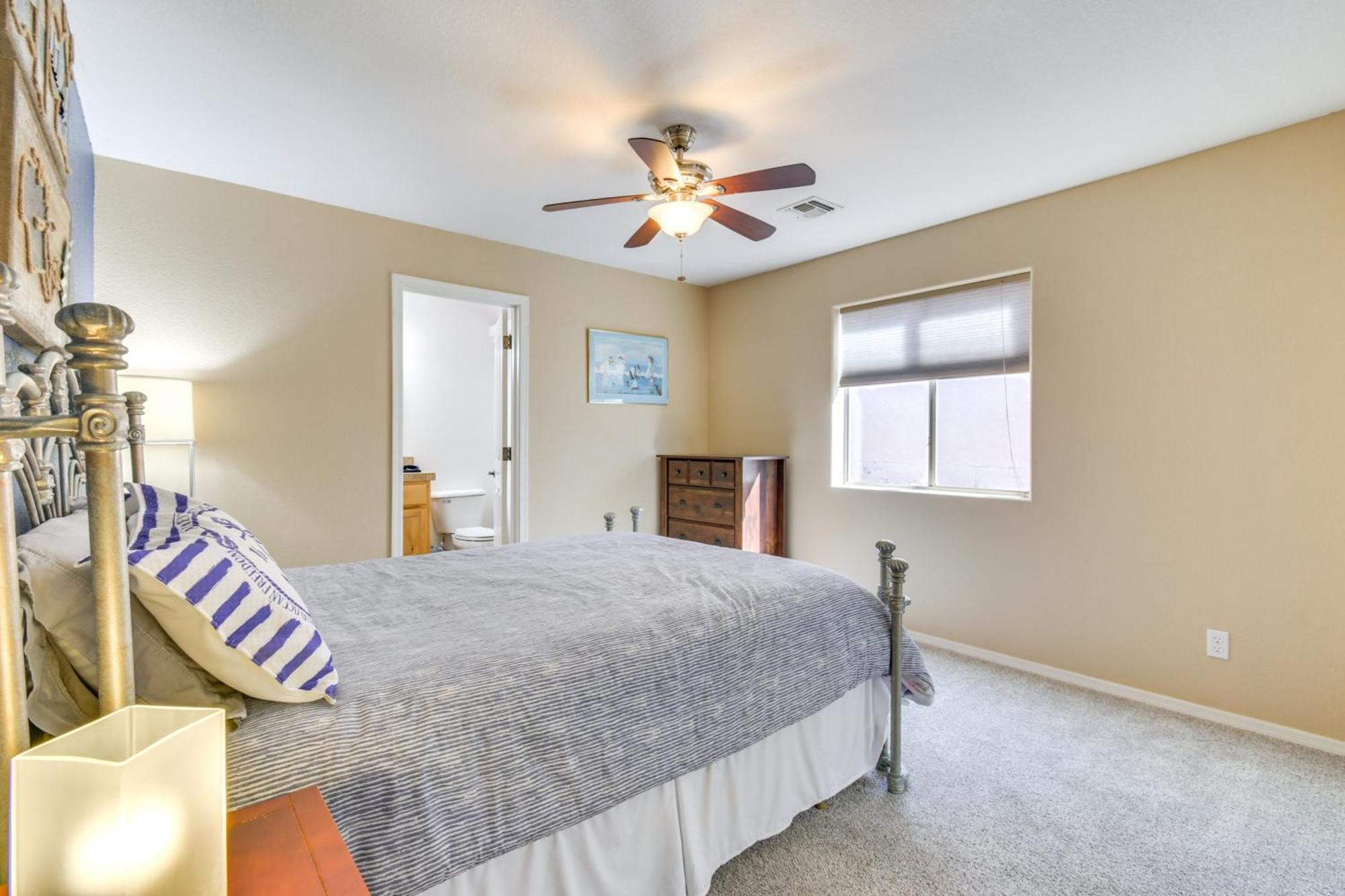 Havasu Heated Pool, 4 Mi To Beach! Holiday home Lake Havasu City