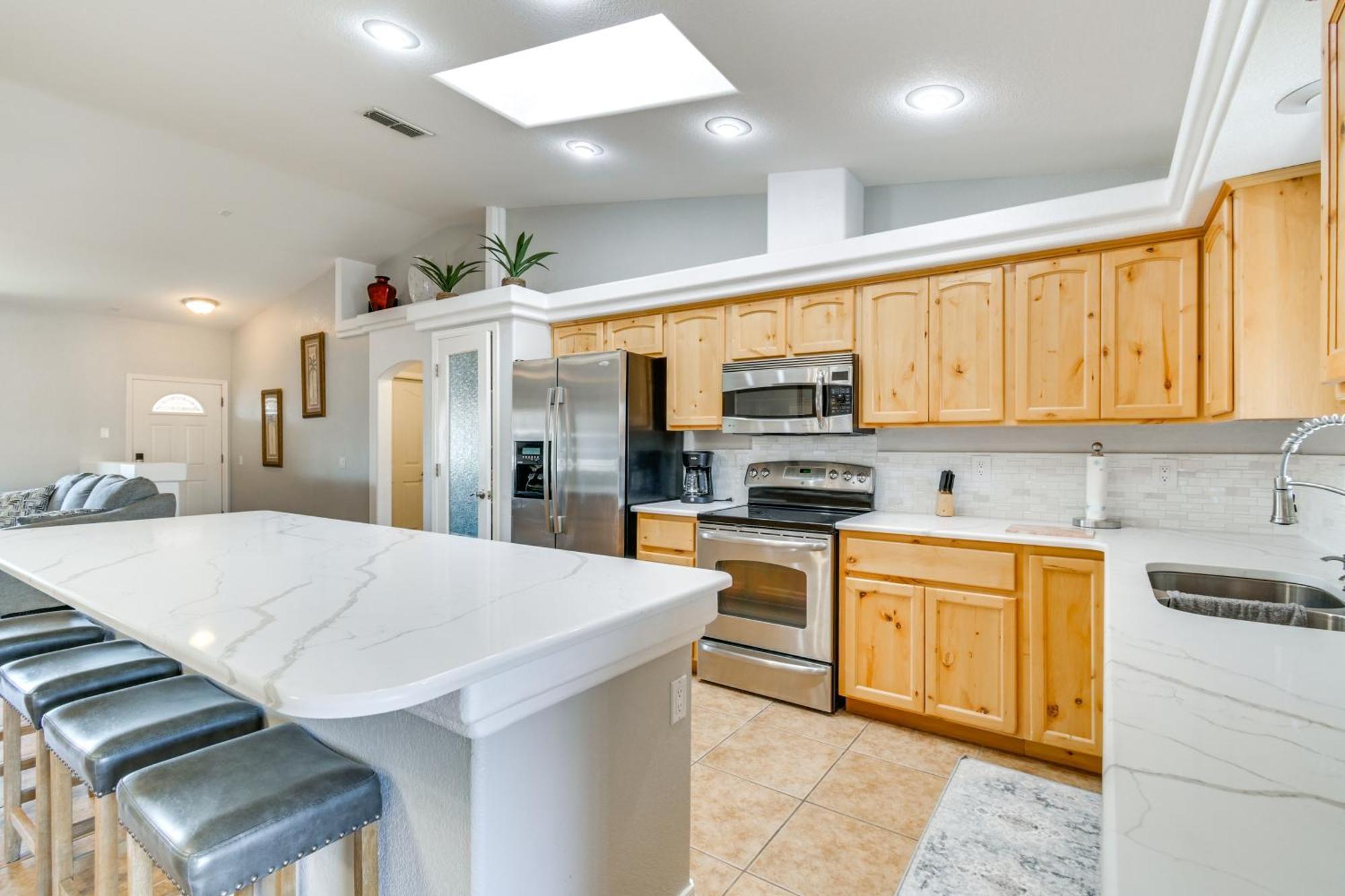 Holiday home Havasu Heated Pool, 4 Mi To Beach! *