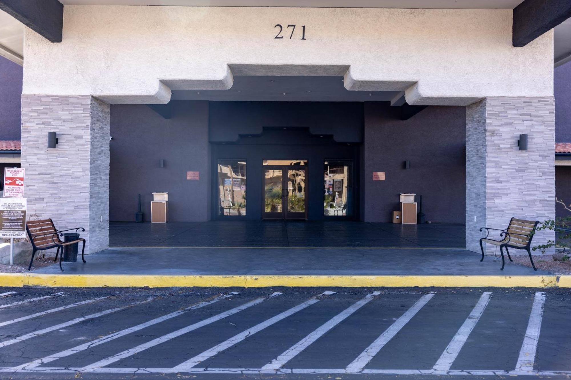 Quality & Havasu Hotel 2*