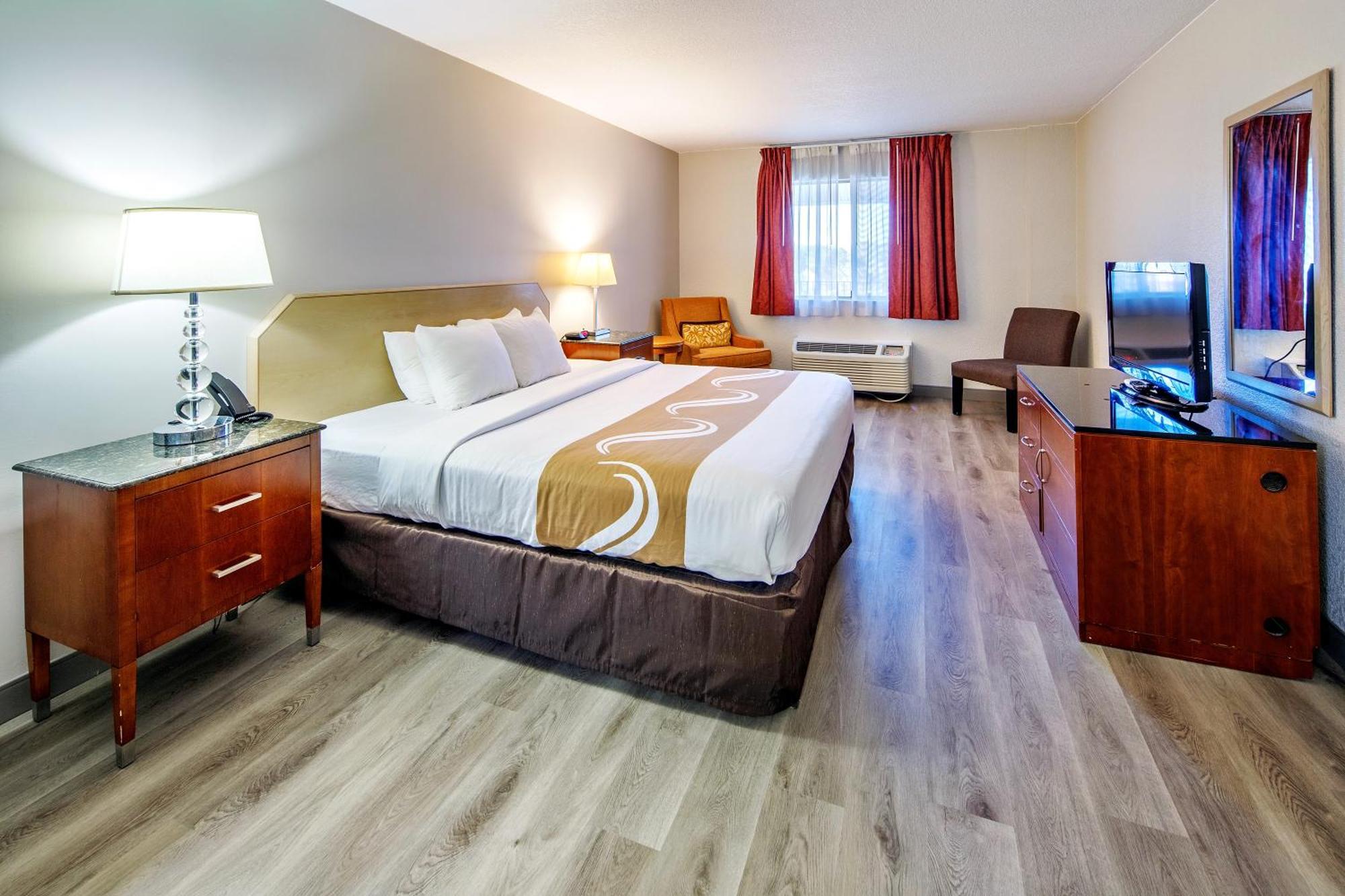 Quality & Havasu Hotel 2*