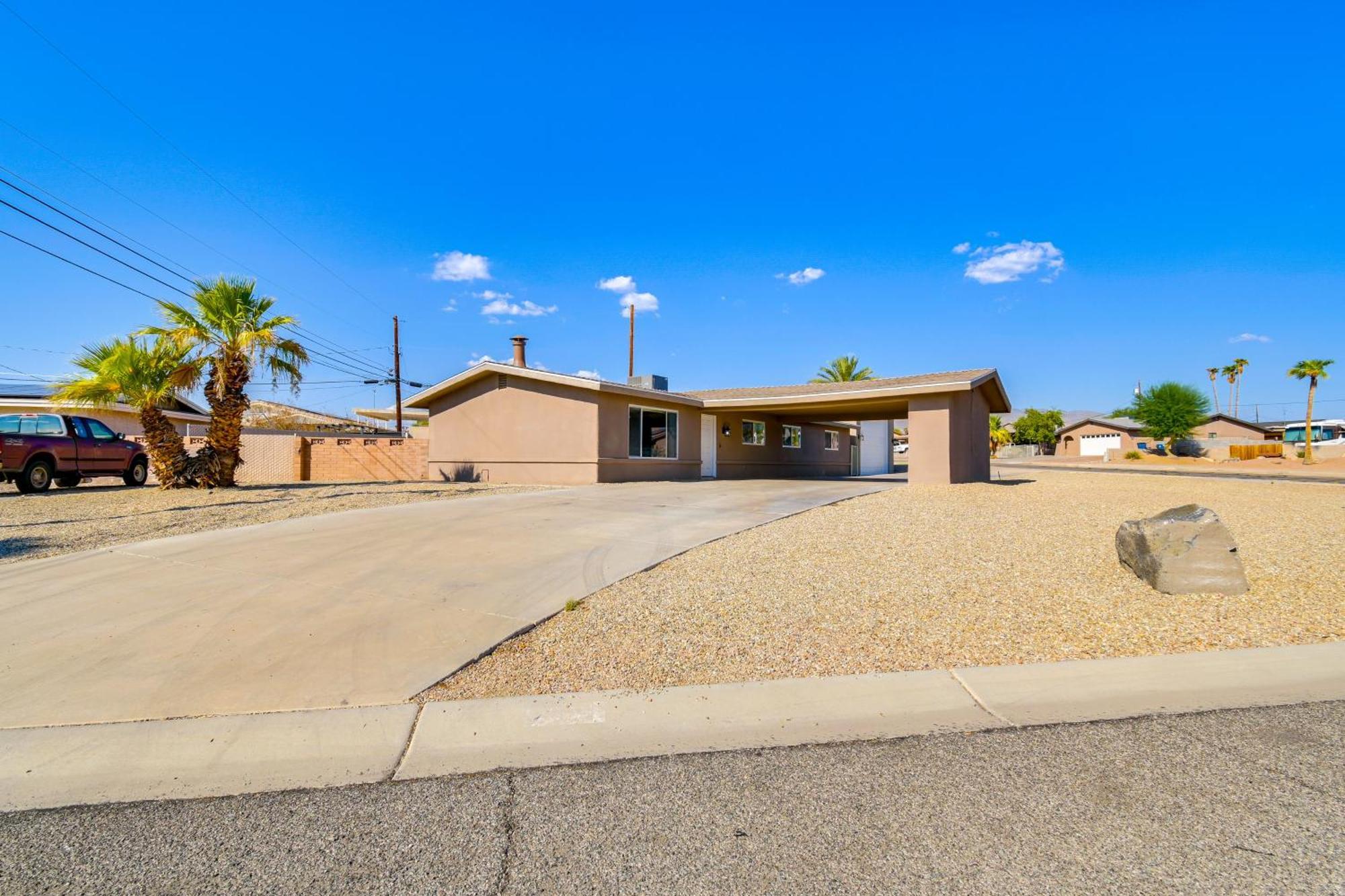 Havasu Heated Pool, 1 Mi To And Town Holiday home *