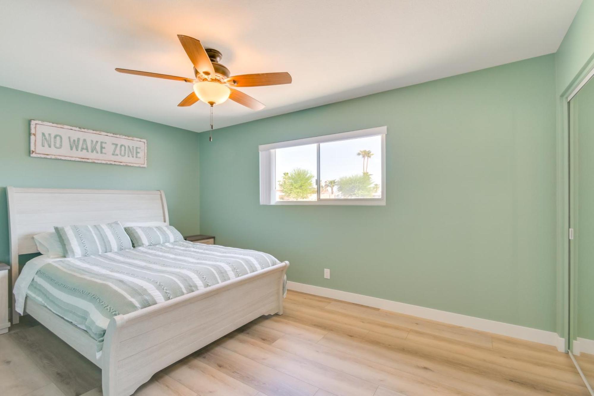 Holiday home Havasu Heated Pool, 1 Mi To And Town Lake Havasu City
