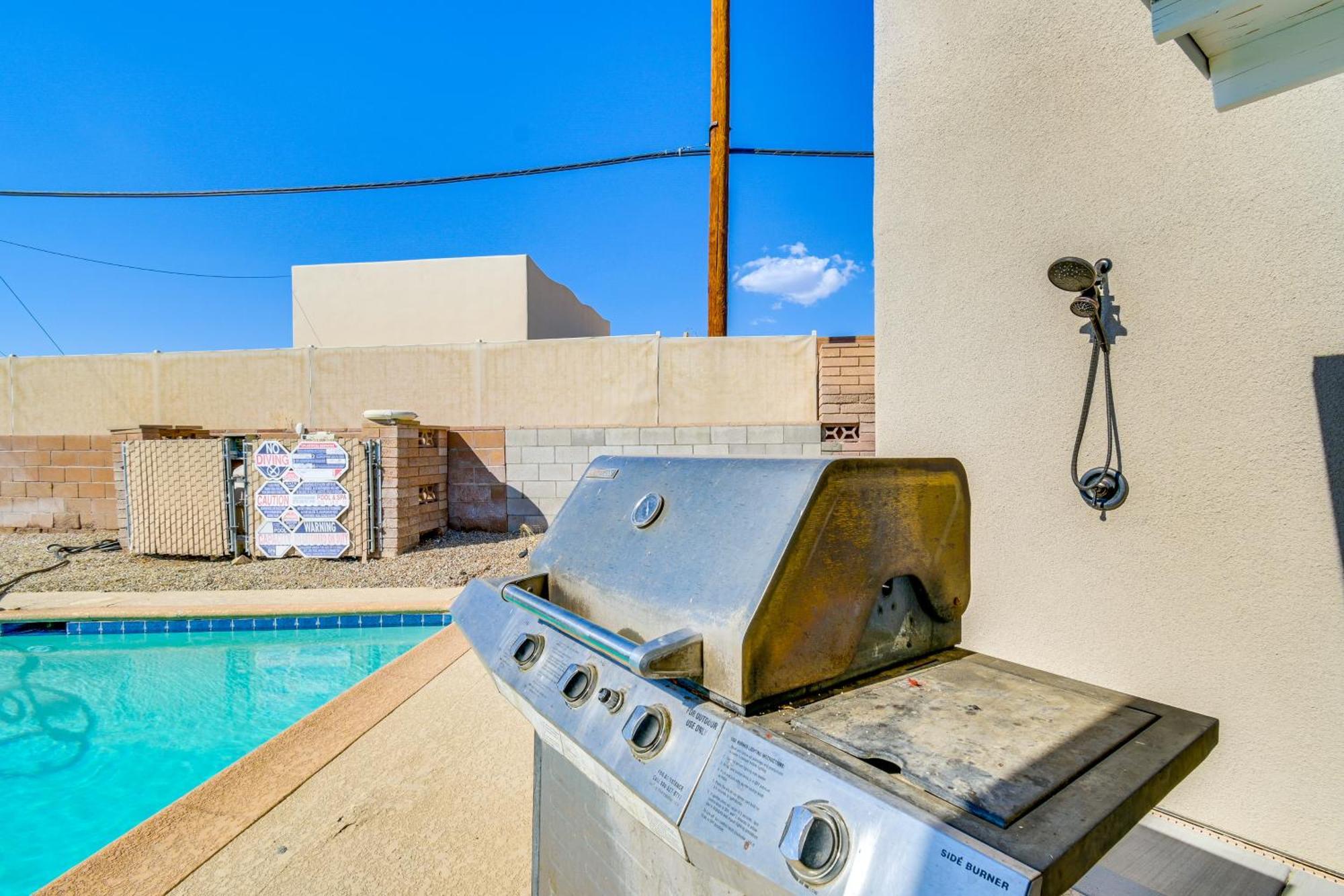 Holiday home Havasu Heated Pool, 1 Mi To And Town *