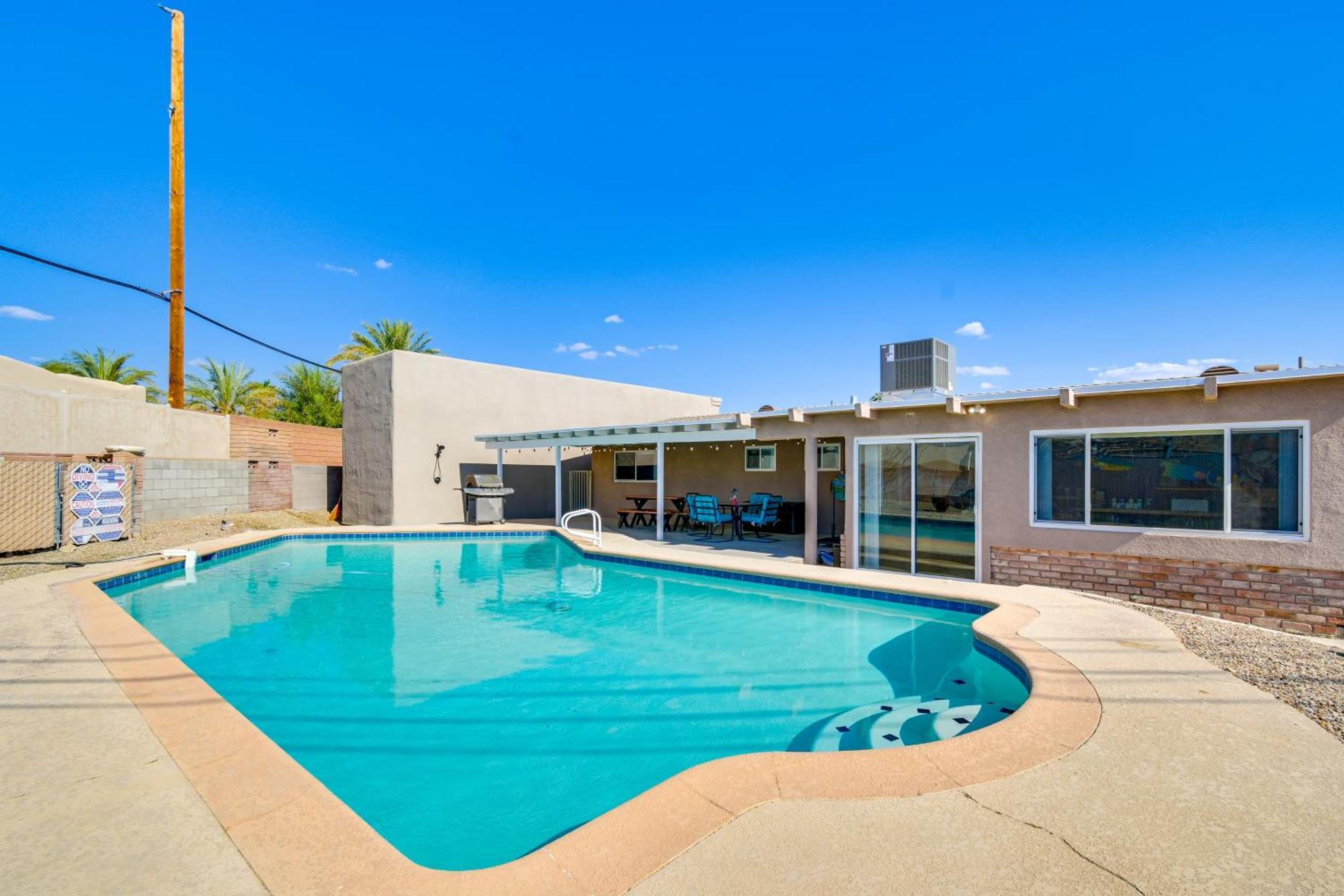 Holiday home Havasu Heated Pool, 1 Mi To And Town Lake Havasu City