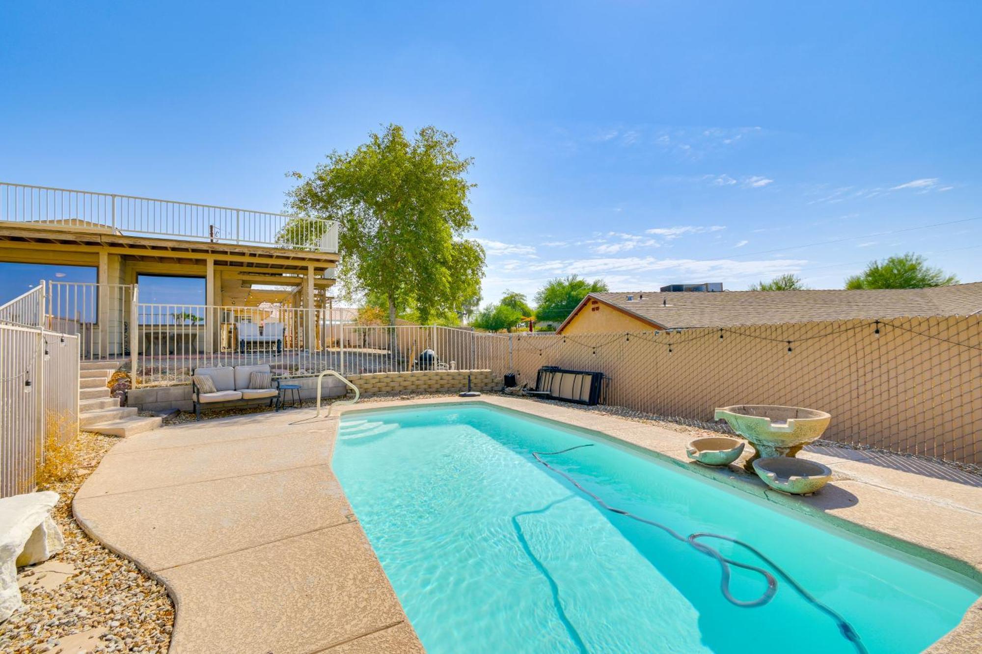 Water Views And Close To In Havasu