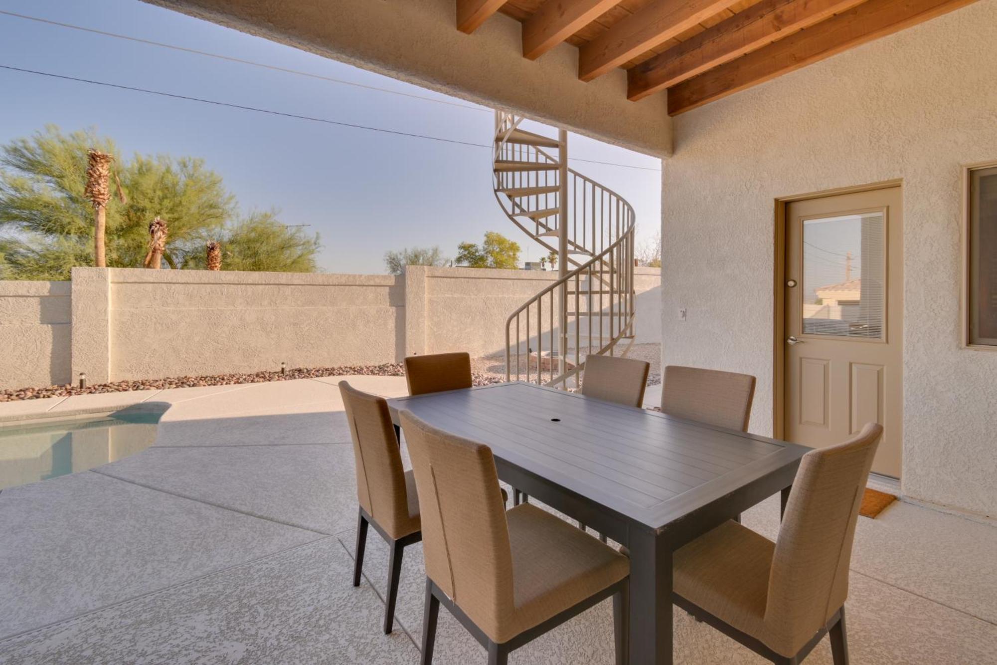 Luxe Havasu Getaway With Pool And Rooftop Deck Holiday home Lake Havasu City
