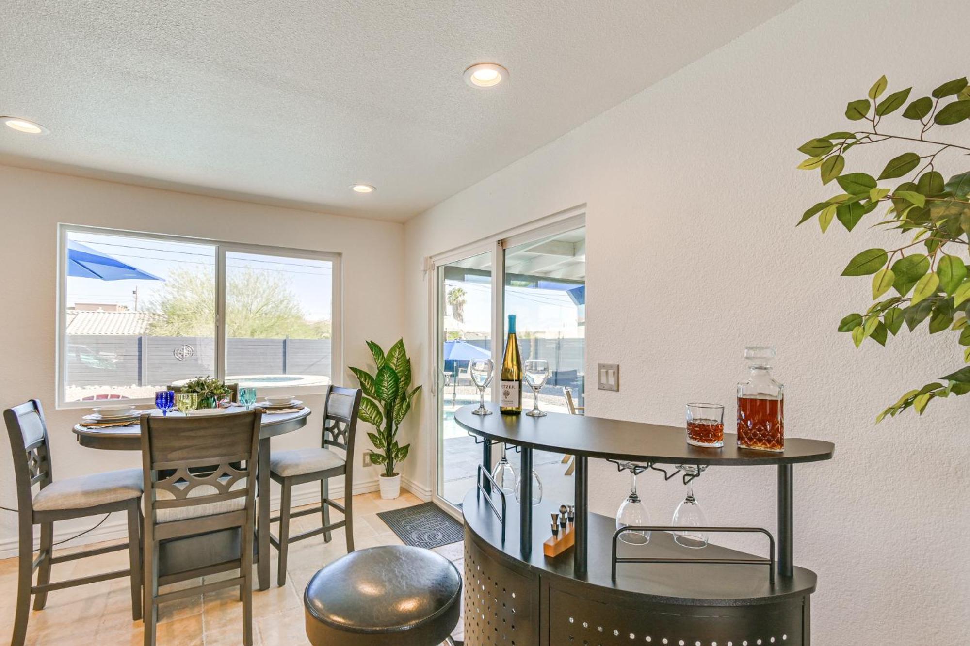 Holiday home About 5 Mi To Havasu Family With Fenced Yard! *