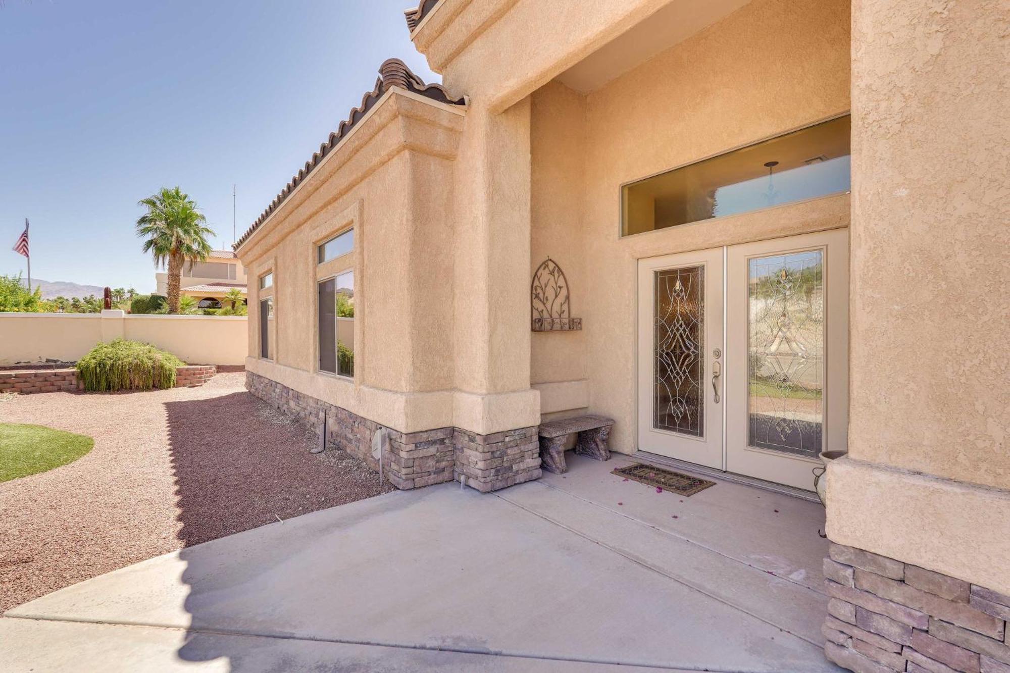 Havasu Vacation With Heated Pool!