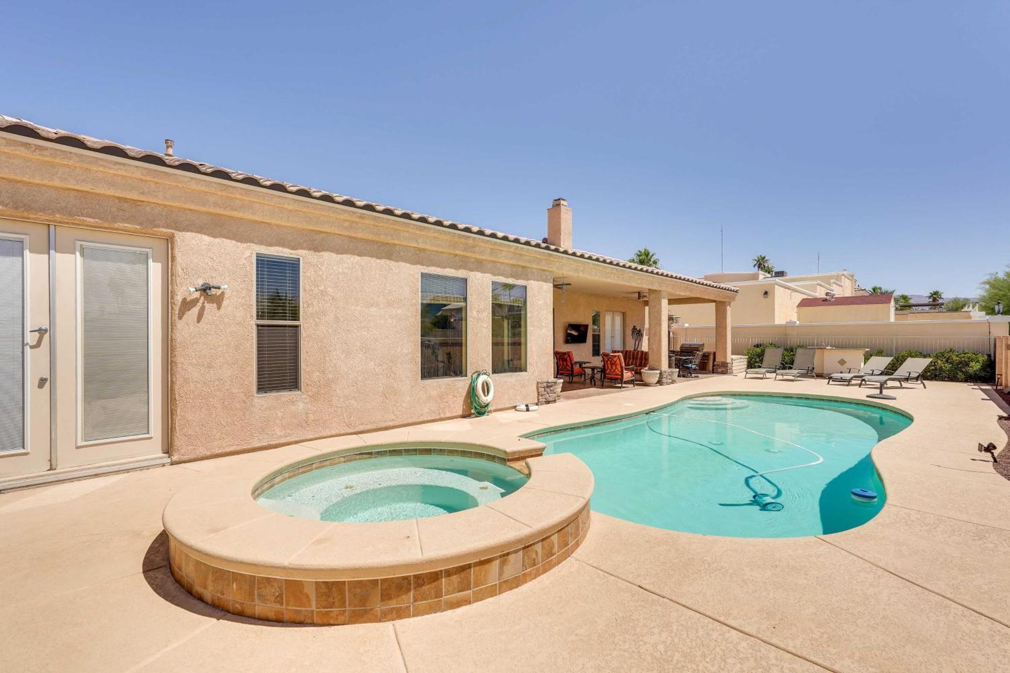 Havasu Vacation With Heated Pool! Holiday home Lake Havasu City