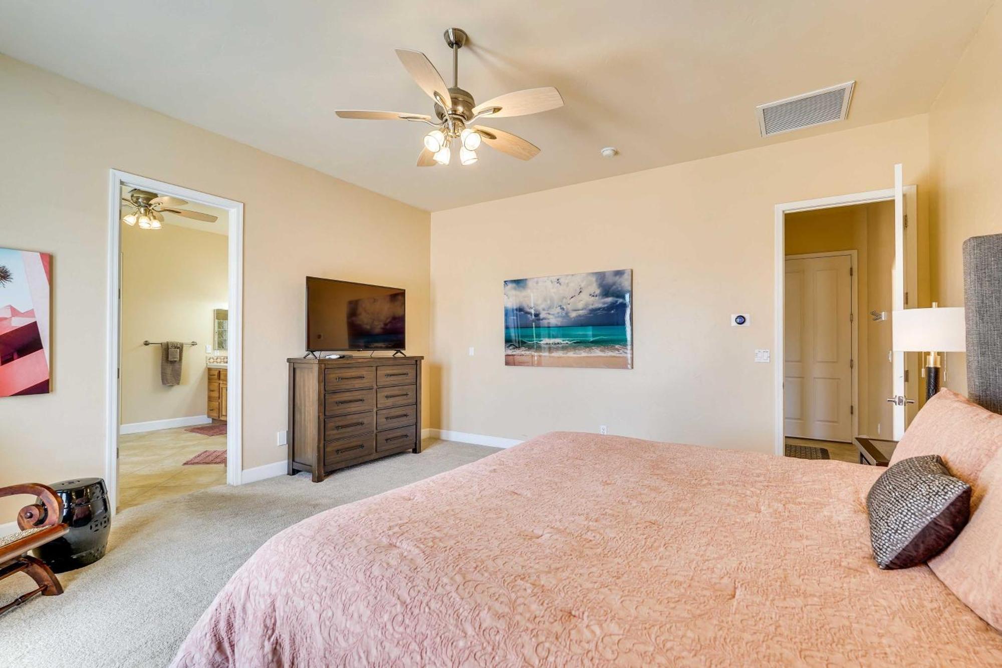 Havasu Vacation With Heated Pool!